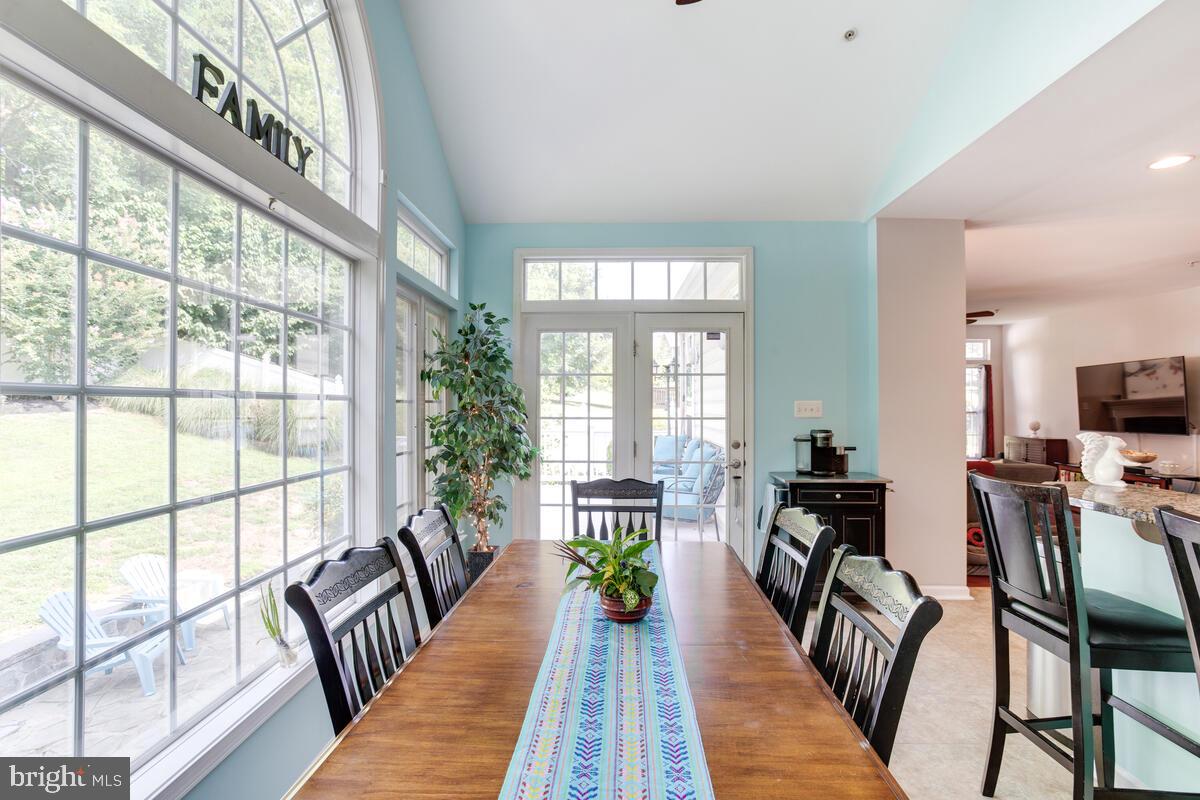 CHARLES HILL - Residential