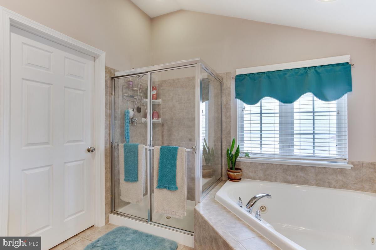 CHARLES HILL - Residential