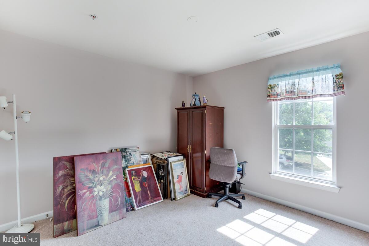 CHARLES HILL - Residential