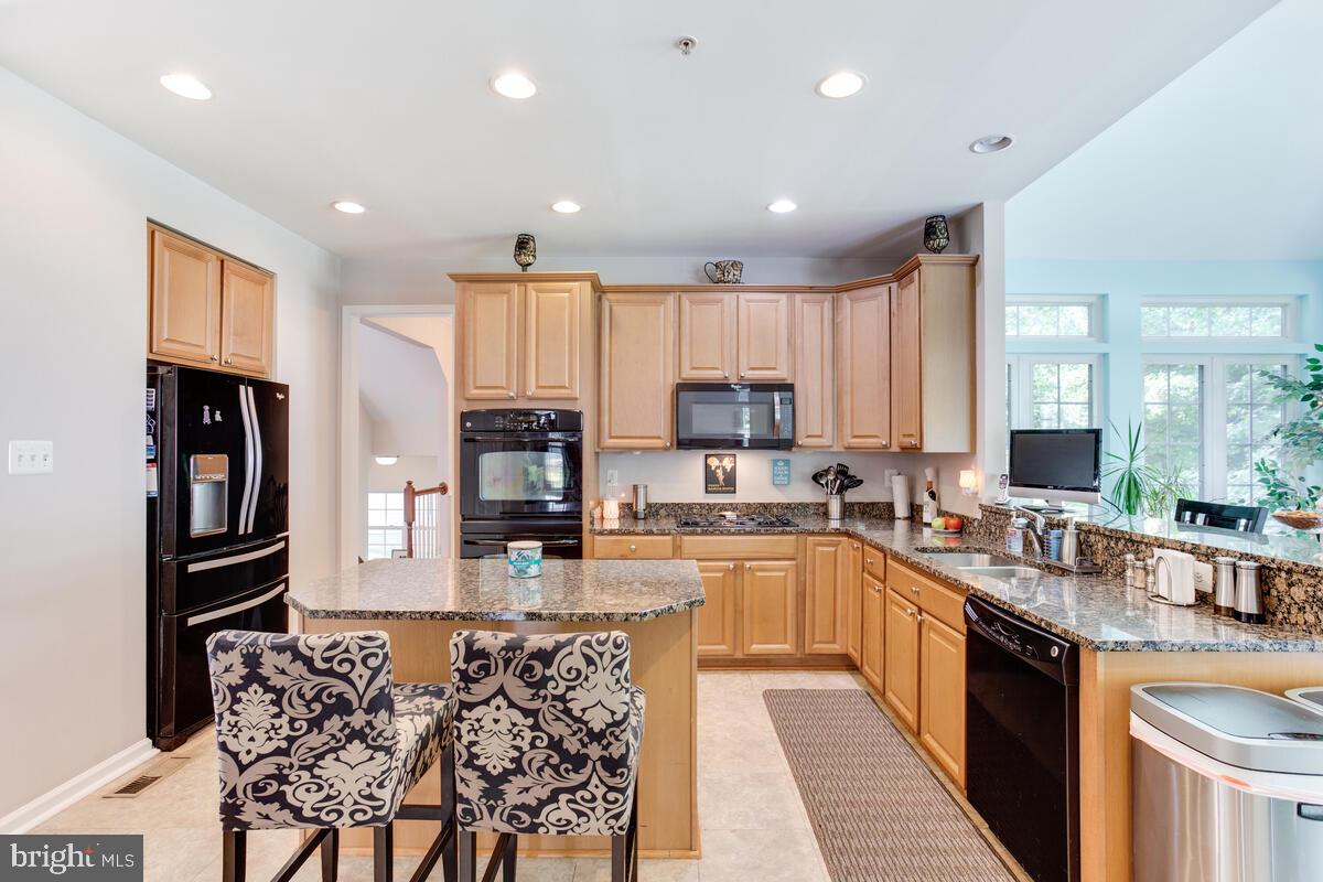 CHARLES HILL - Residential