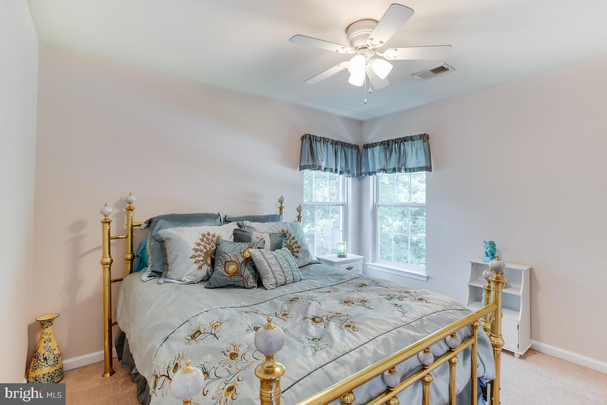 CHARLES HILL - Residential