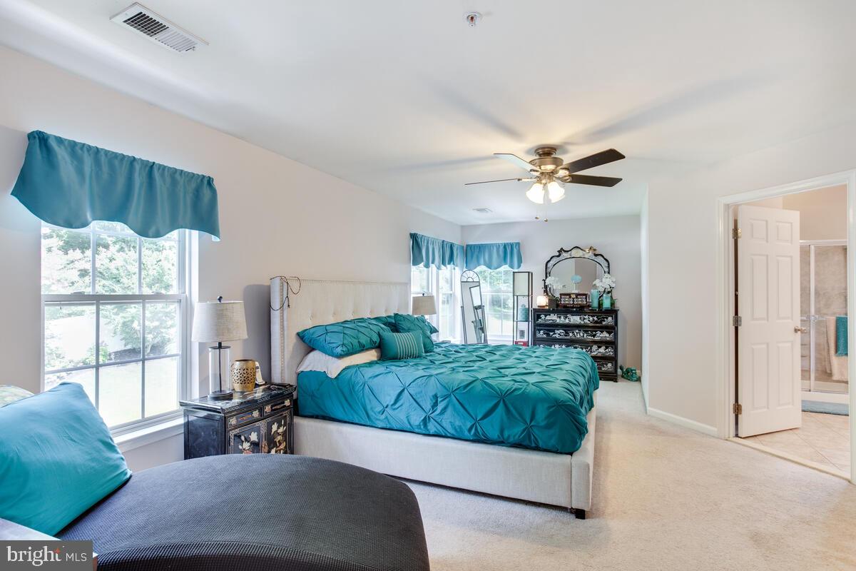 CHARLES HILL - Residential