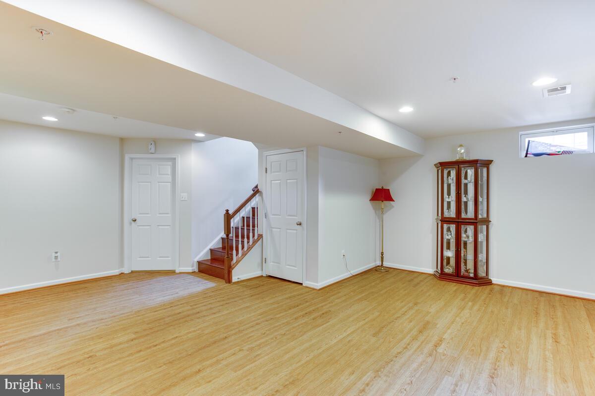 CHARLES HILL - Residential