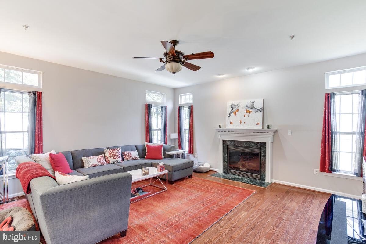 CHARLES HILL - Residential