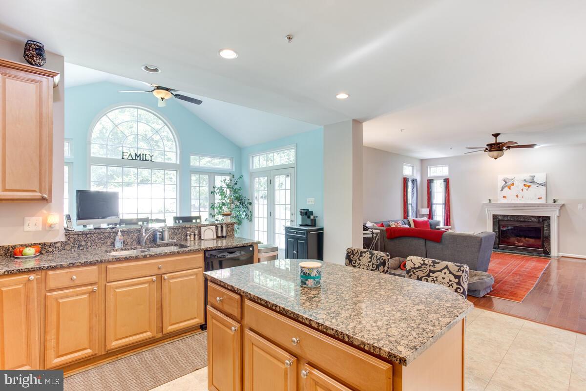 CHARLES HILL - Residential