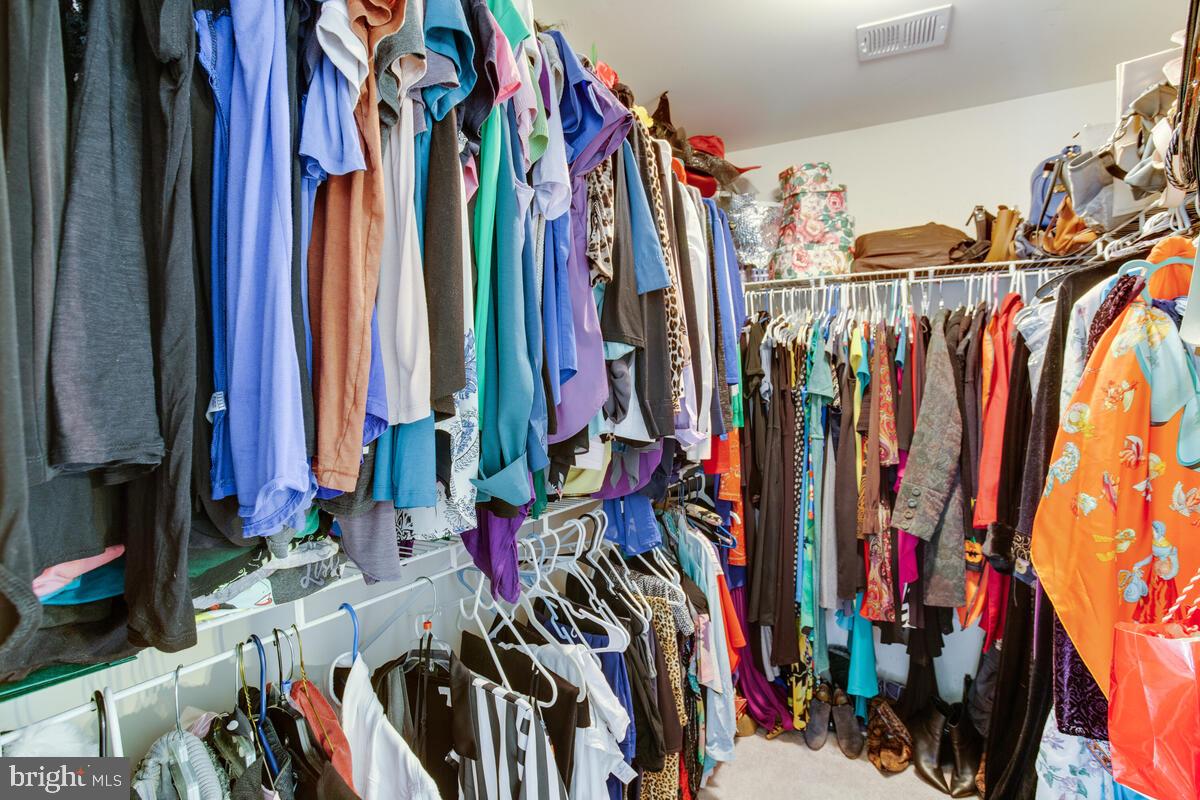 CHARLES HILL - Residential