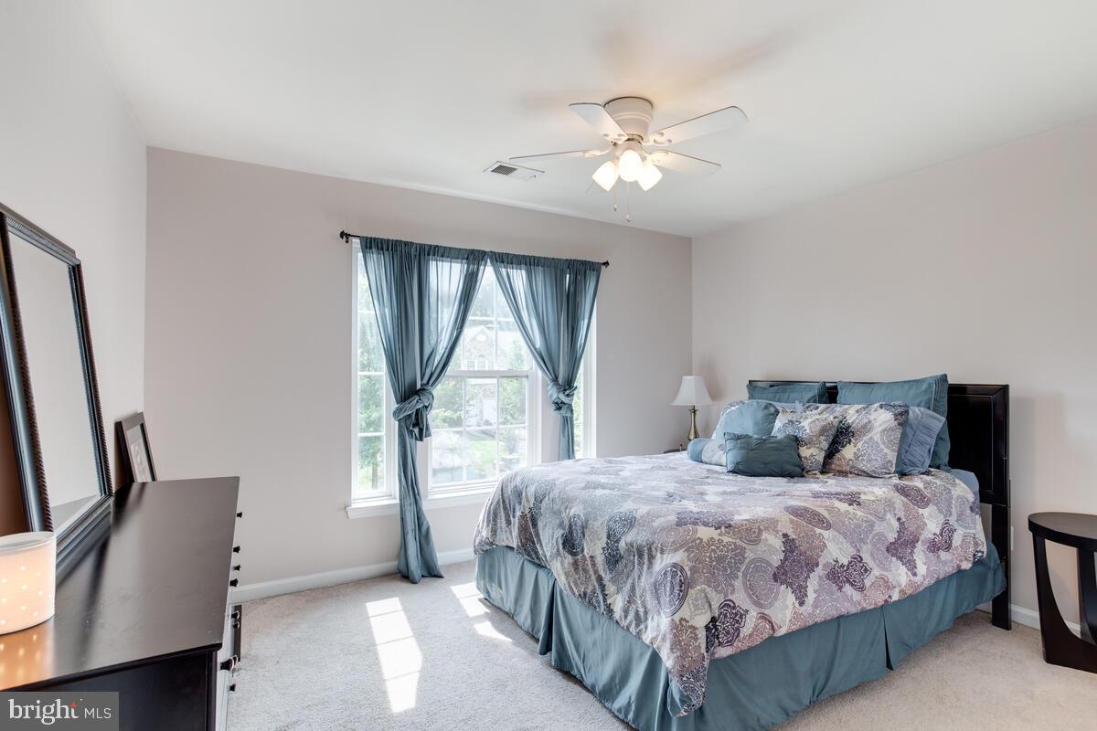 CHARLES HILL - Residential