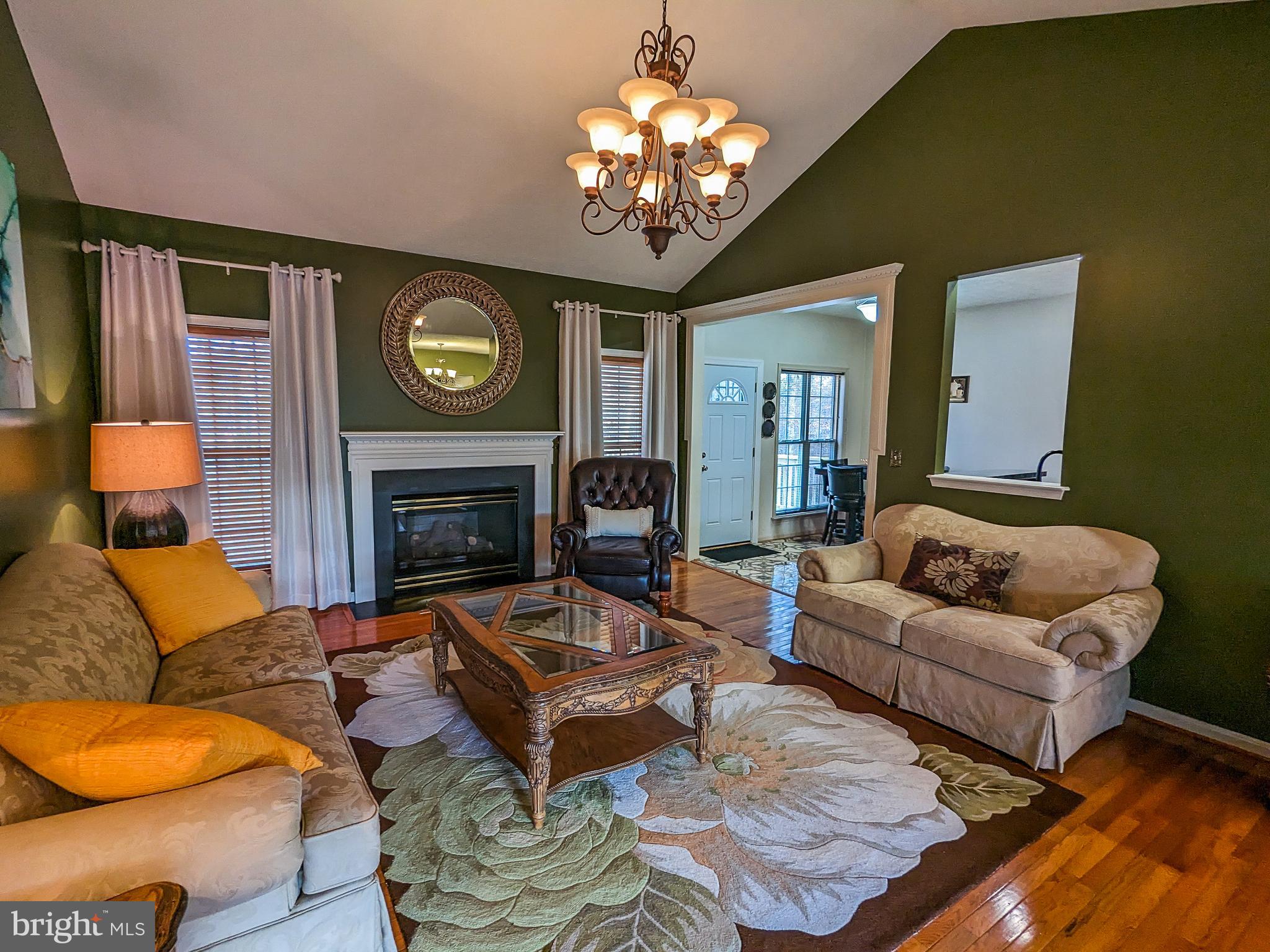 CROWN GRANT - Residential