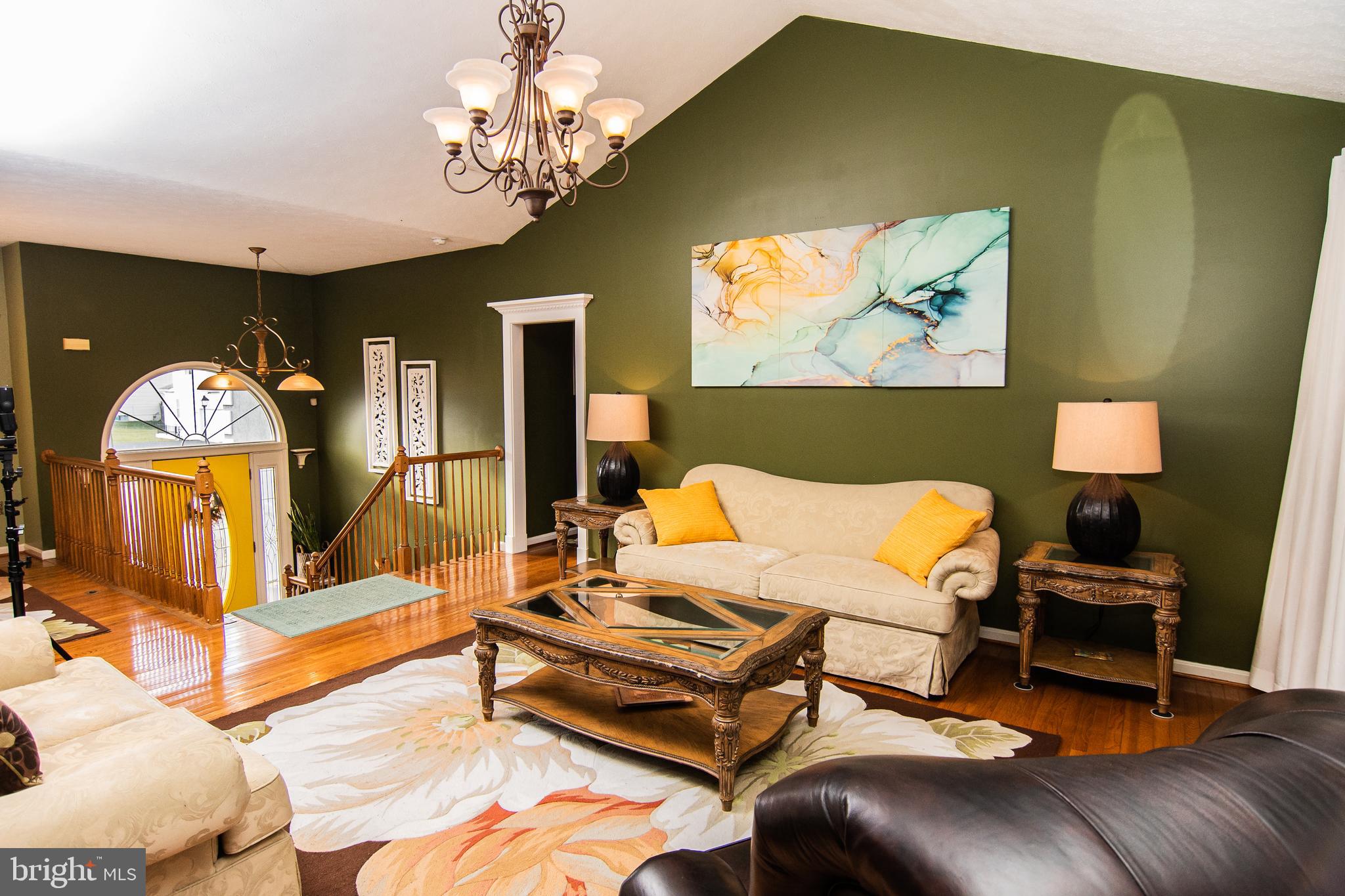 CROWN GRANT - Residential