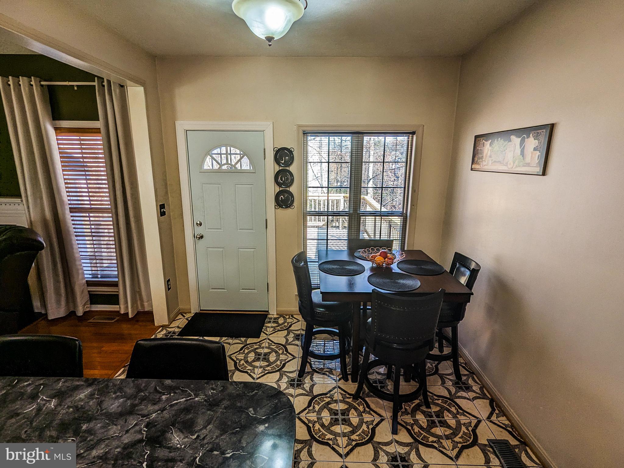 CROWN GRANT - Residential