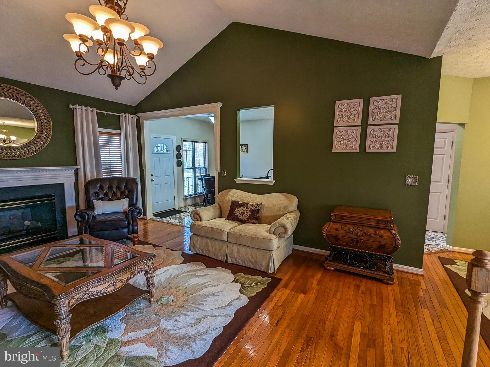 CROWN GRANT - Residential