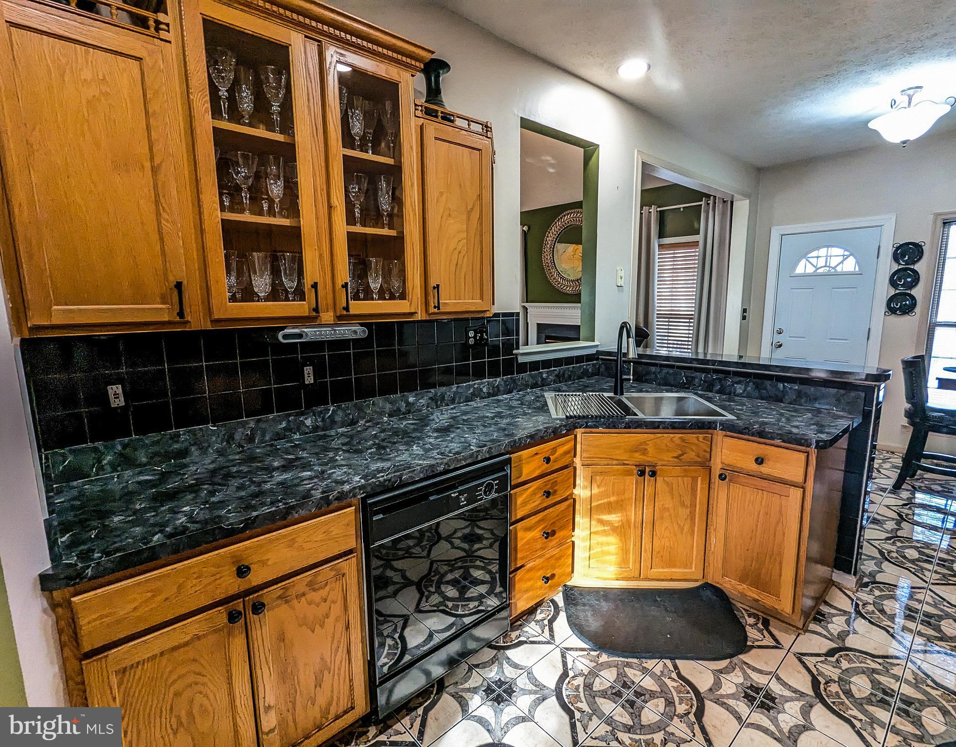 CROWN GRANT - Residential