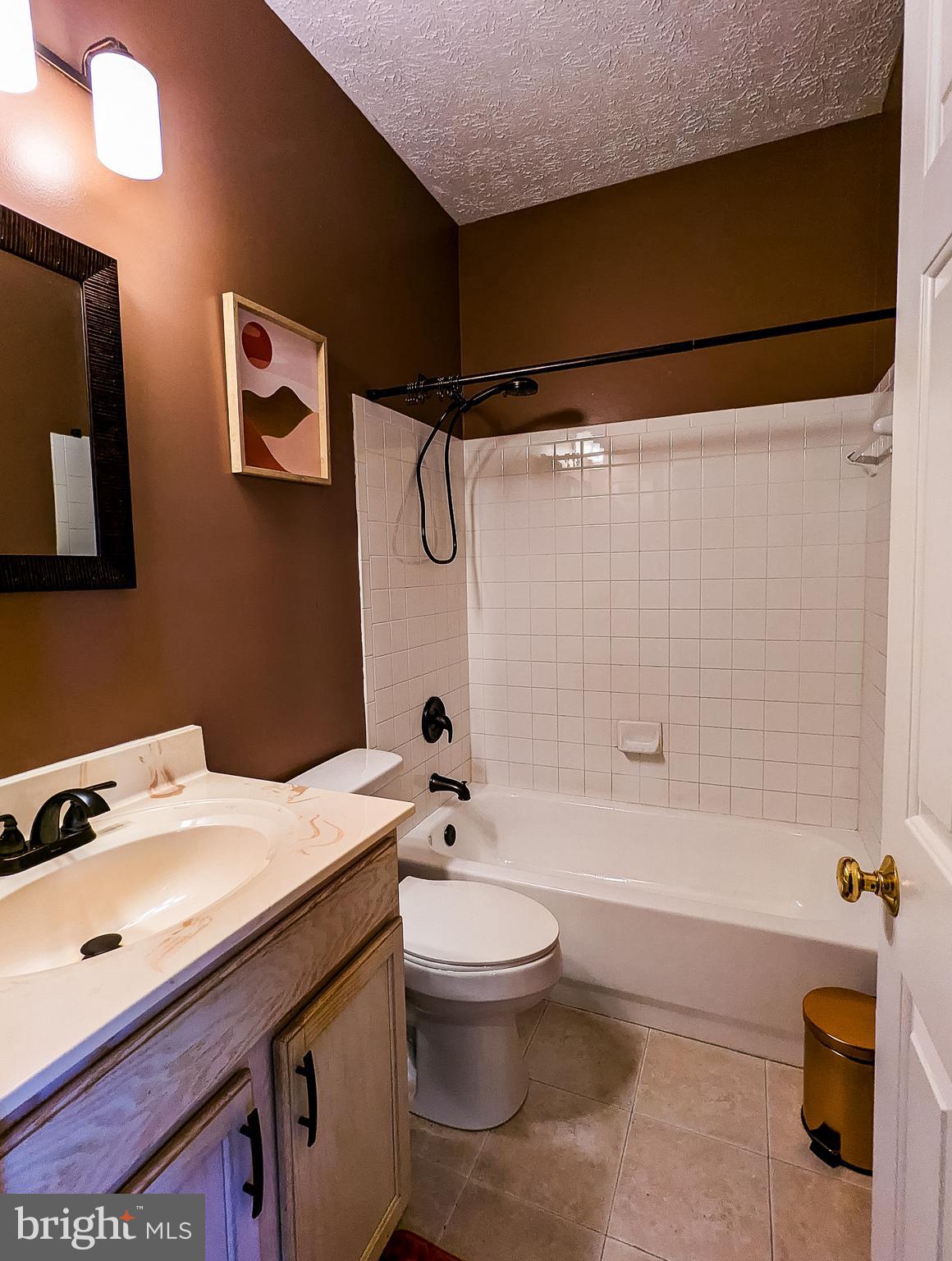 CROWN GRANT - Residential