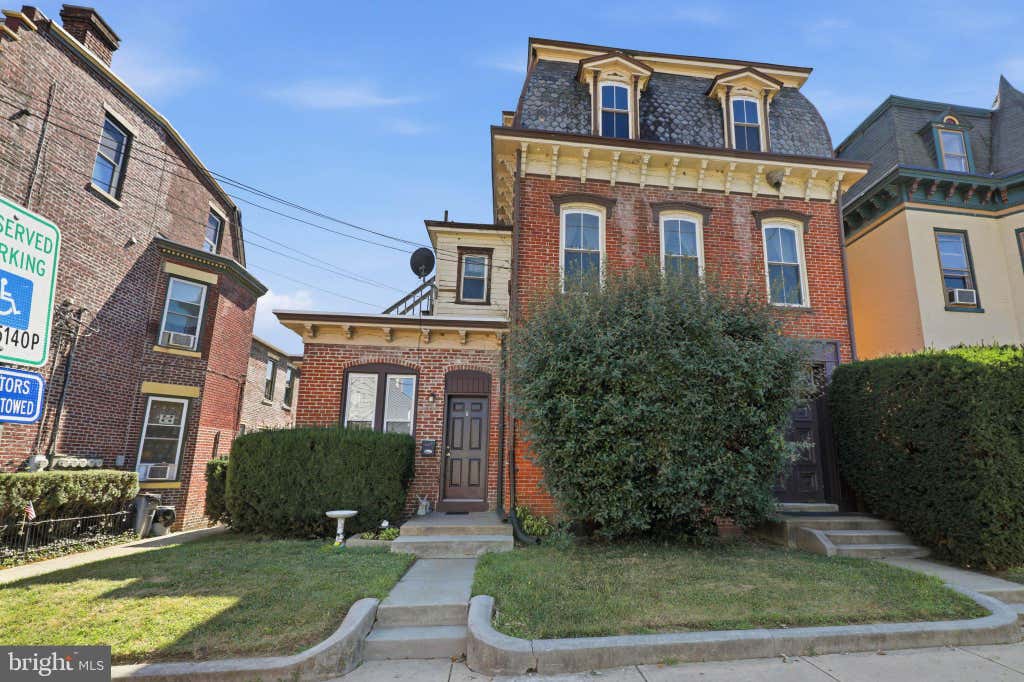 Photo of 140 N 3rd Street, COLUMBIA, PA 17512 (MLS # PALA2093596)