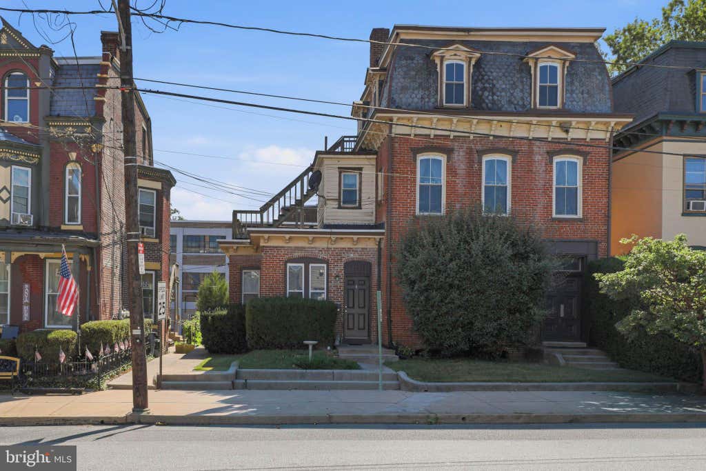 Photo of 140 N 3rd Street, COLUMBIA, PA 17512 (MLS # PALA2093596)