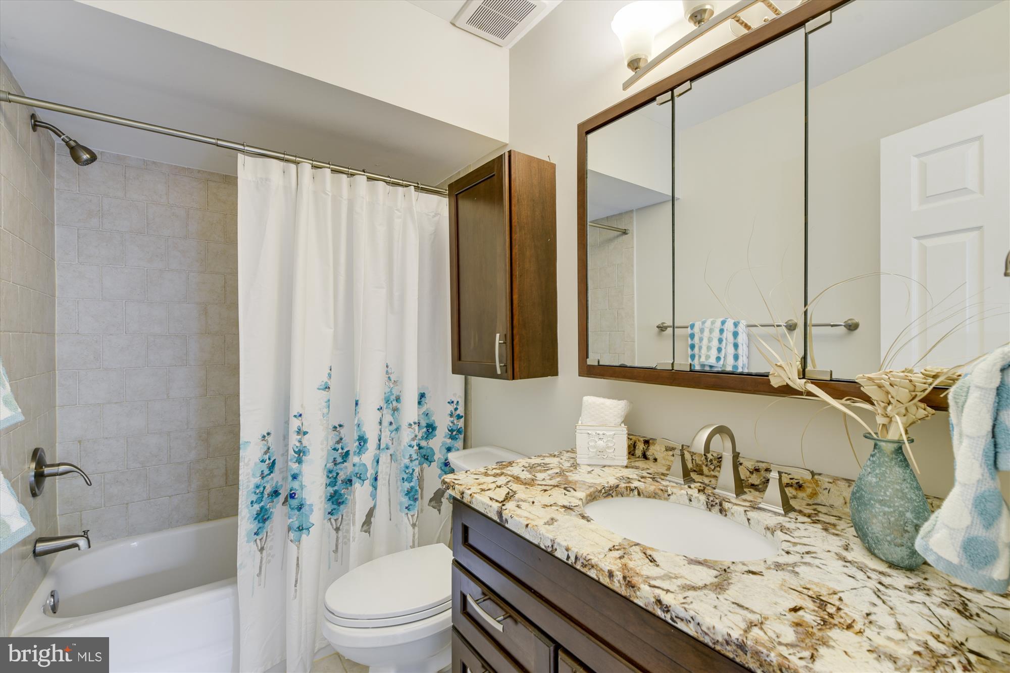 LOVETON FARMS - Residential