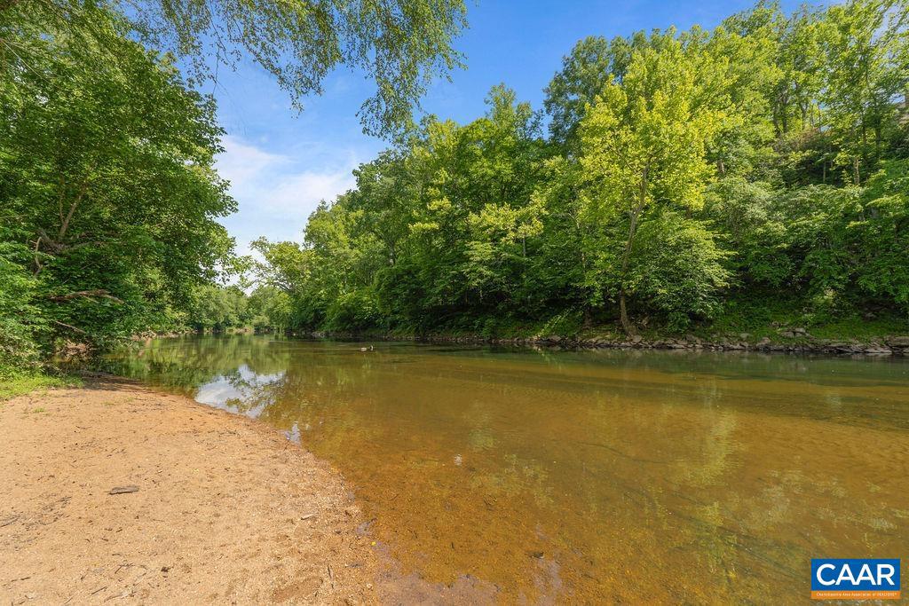 TWO RIVERS - Residential