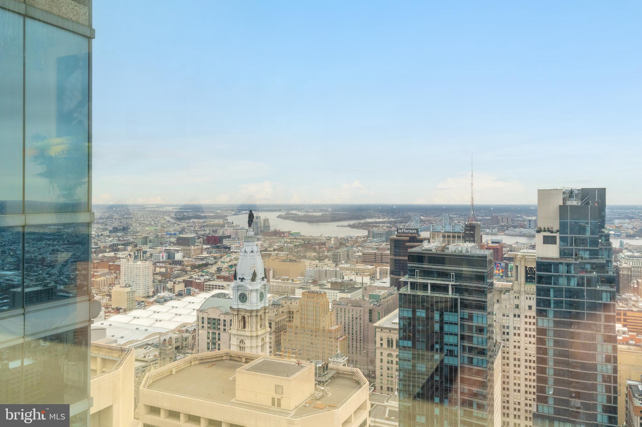 AVENUE OF THE ARTS - Residential