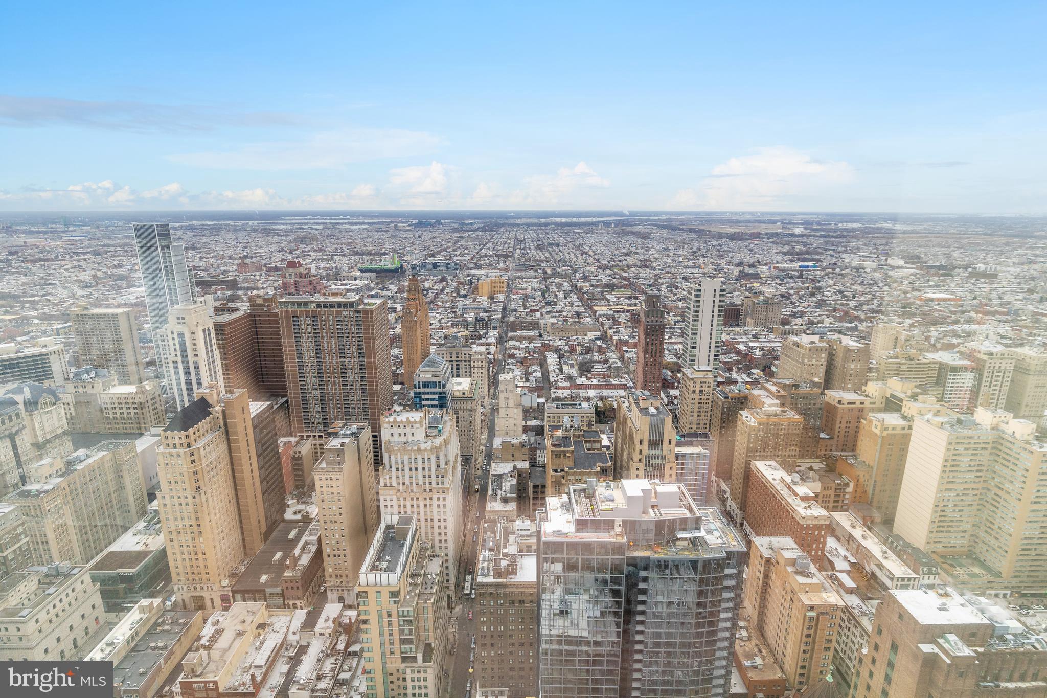 AVENUE OF THE ARTS - Residential