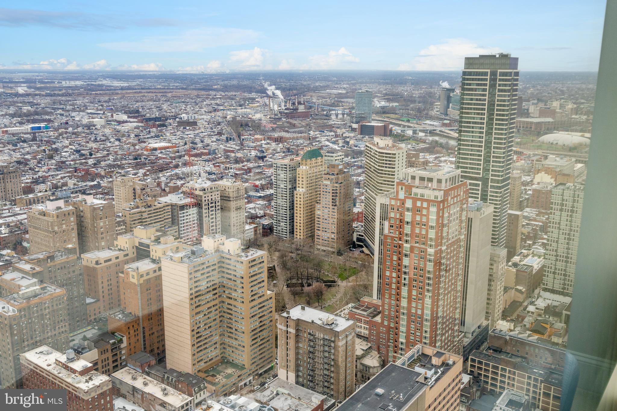 AVENUE OF THE ARTS - Residential