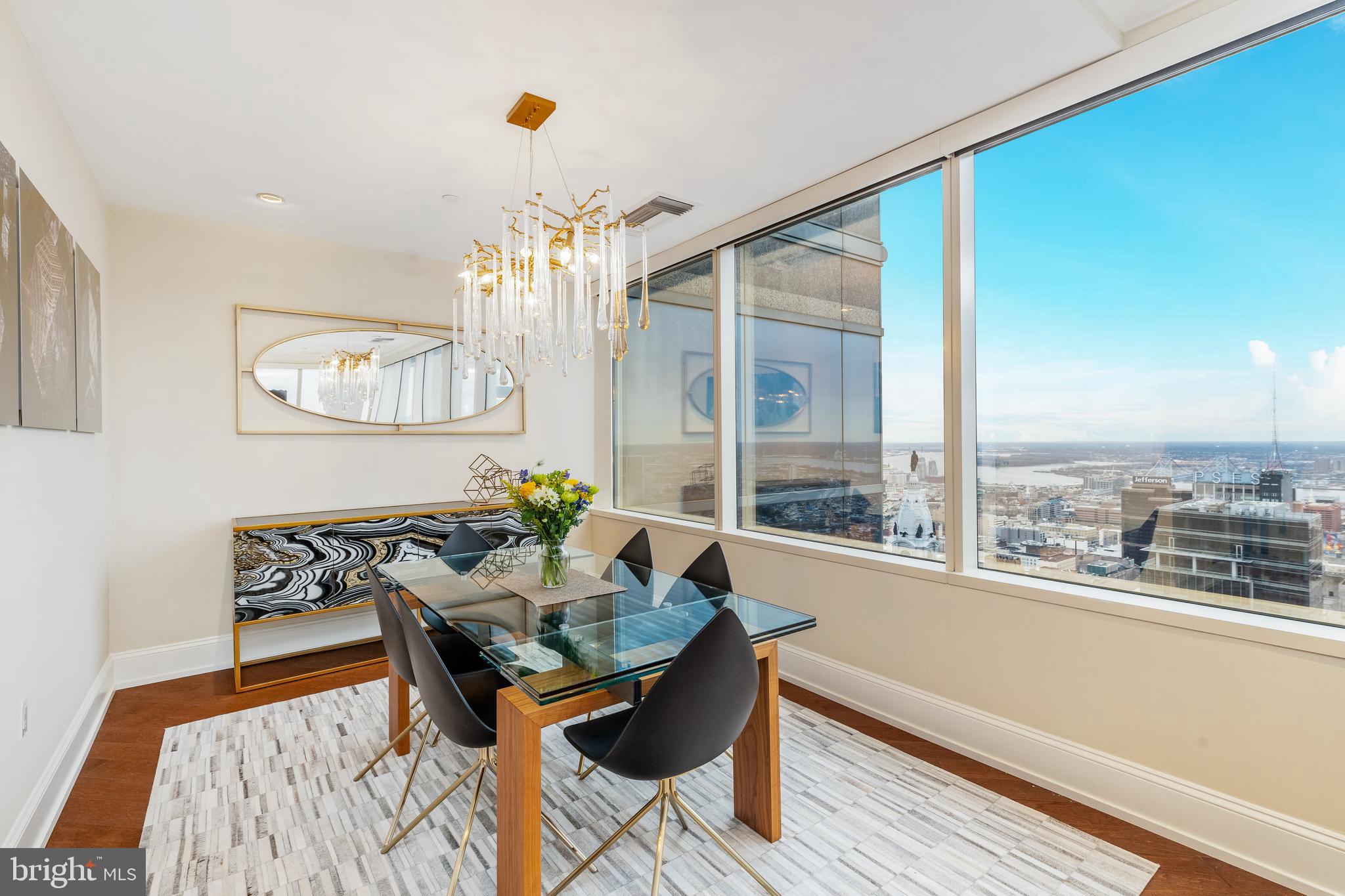 AVENUE OF THE ARTS - Residential