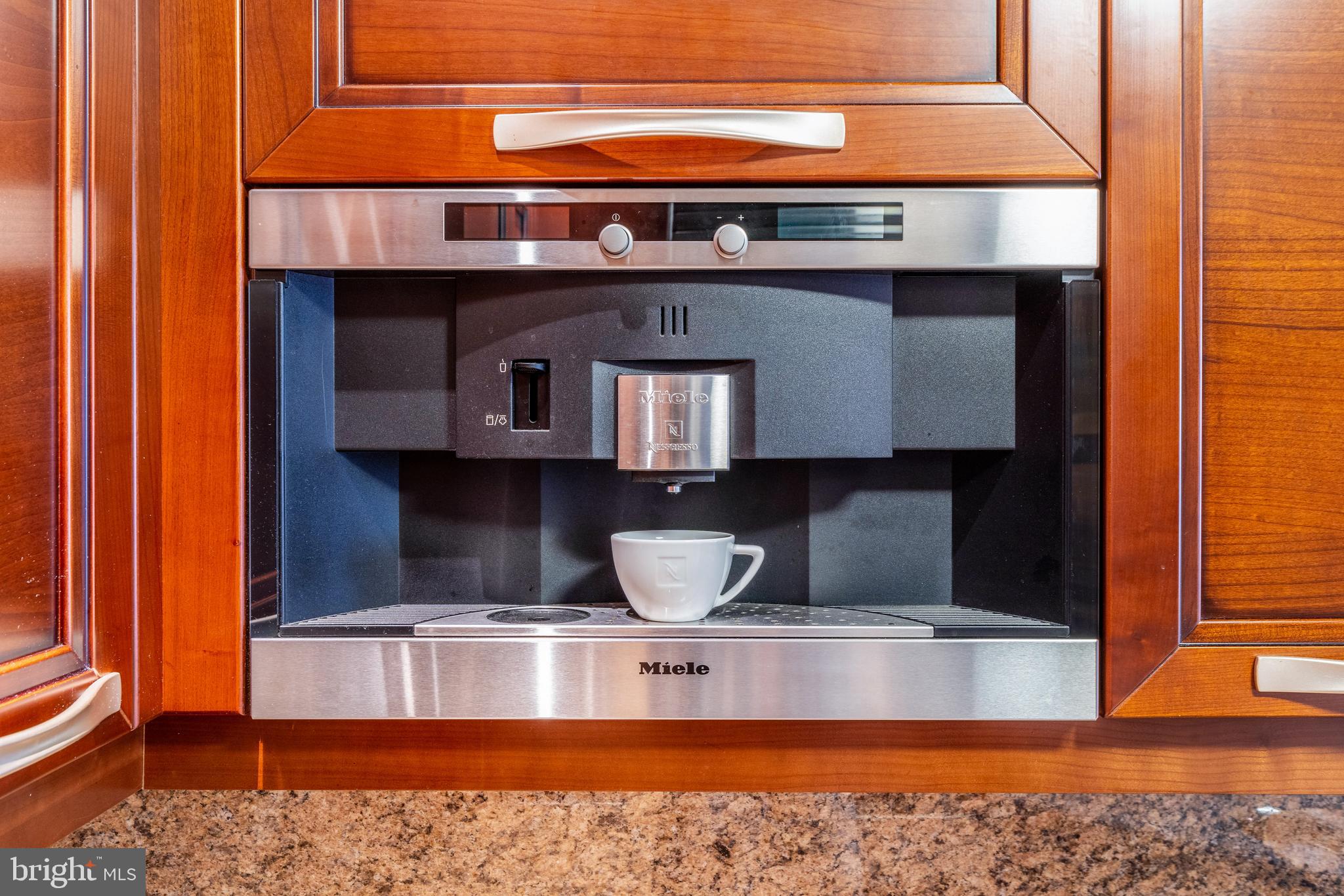 AVENUE OF THE ARTS - Residential