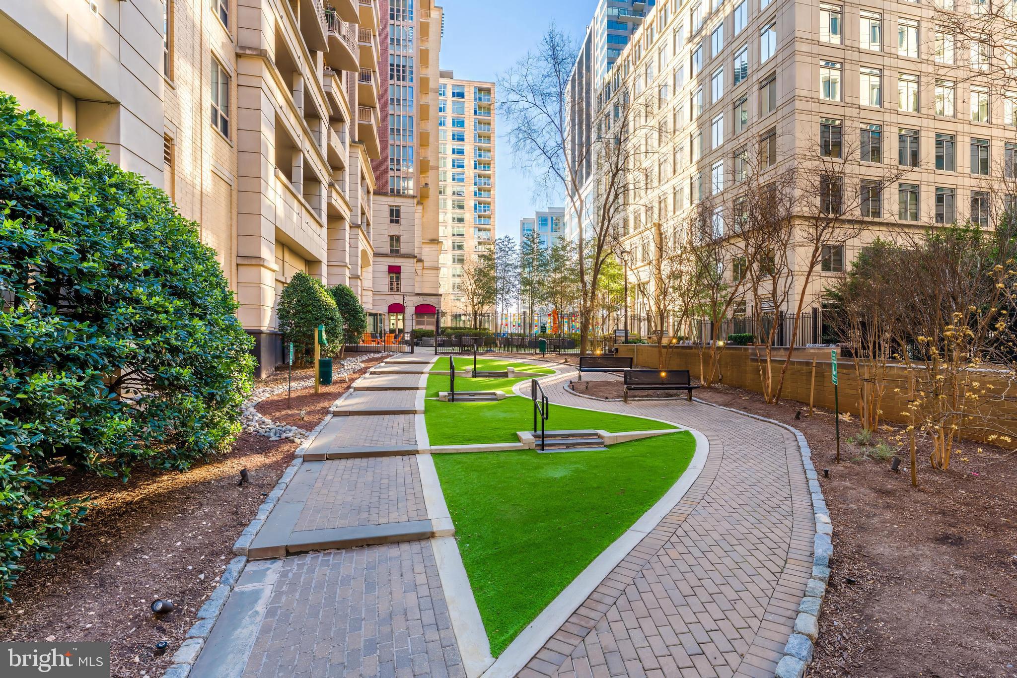 RESIDENCES AT LIBERTY CENTER - Residential