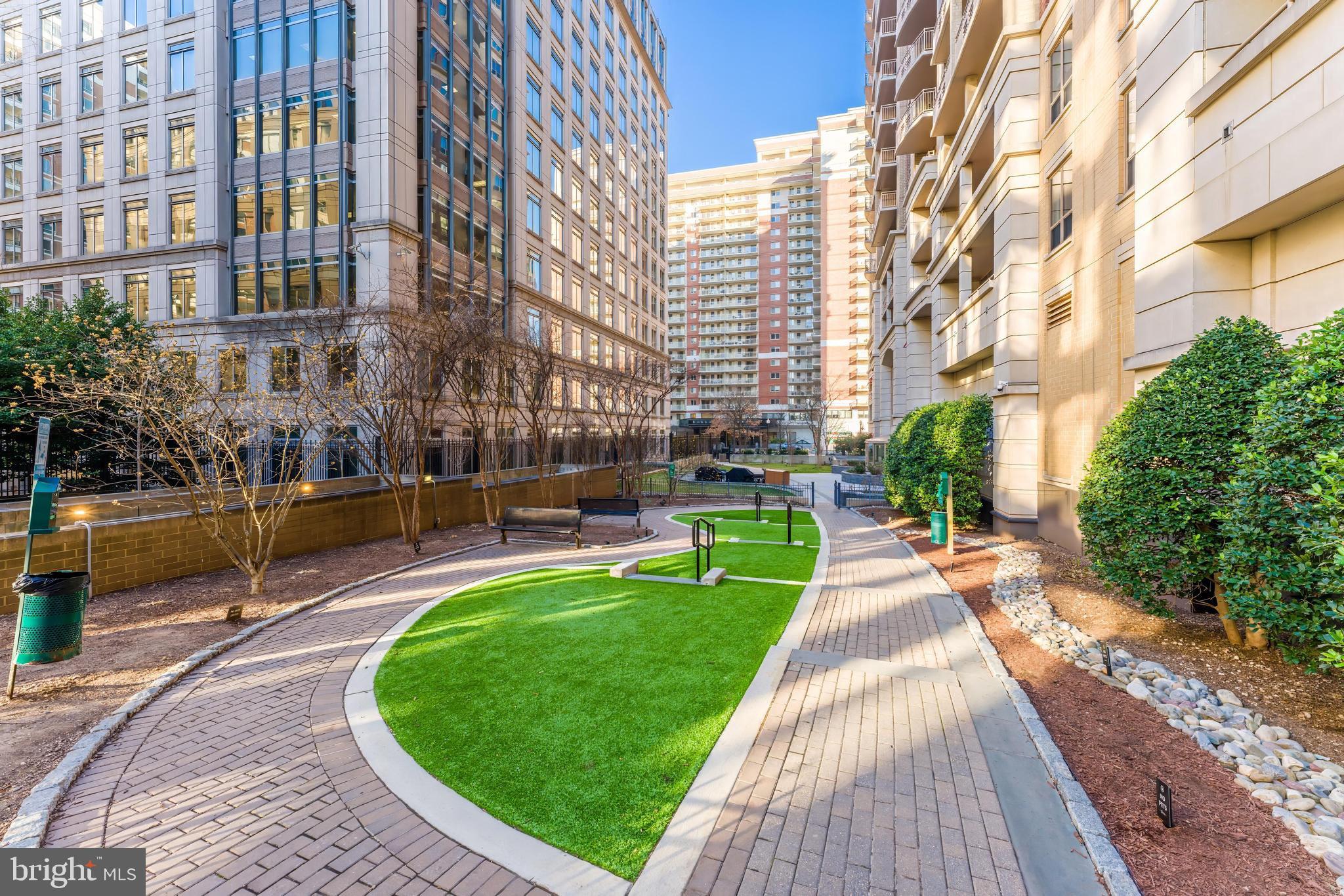 RESIDENCES AT LIBERTY CENTER - Residential