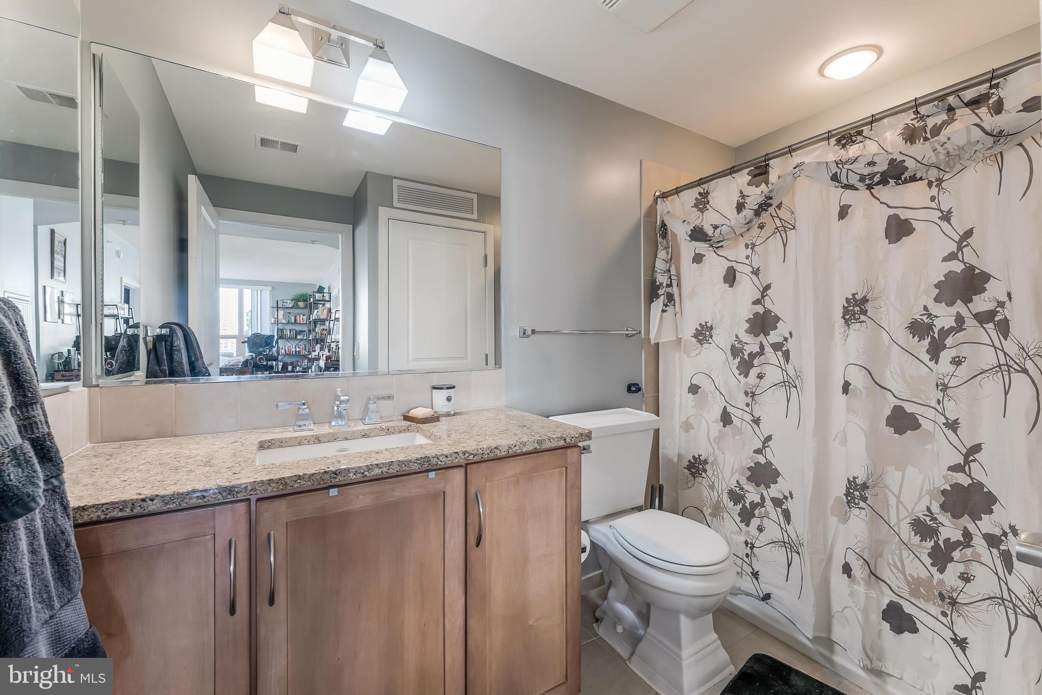 RESIDENCES AT LIBERTY CENTER - Residential