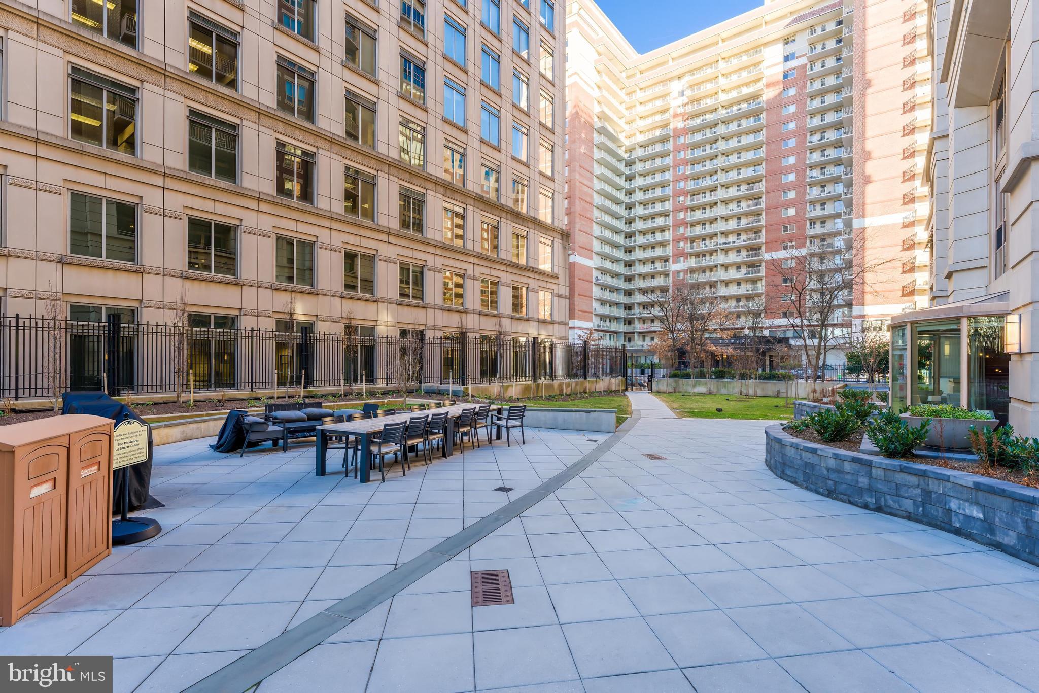 RESIDENCES AT LIBERTY CENTER - Residential