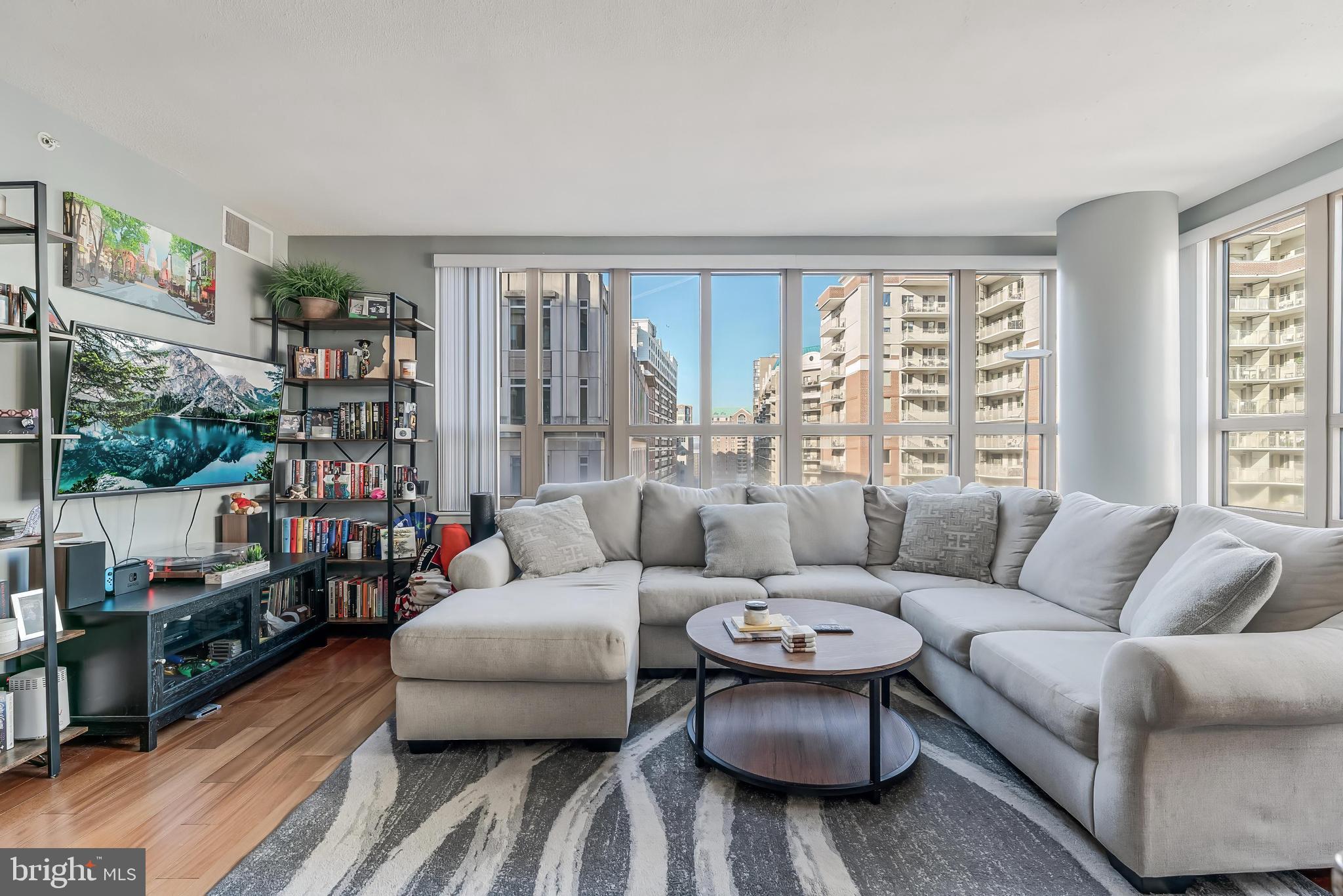 RESIDENCES AT LIBERTY CENTER - Residential