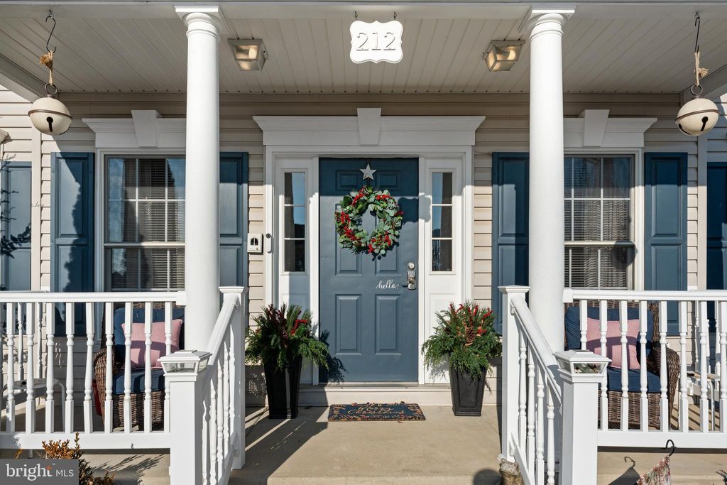 Photo of 212 Nugent Loop, SMYRNA, DE 19977 (MLS # DEKT2043432)