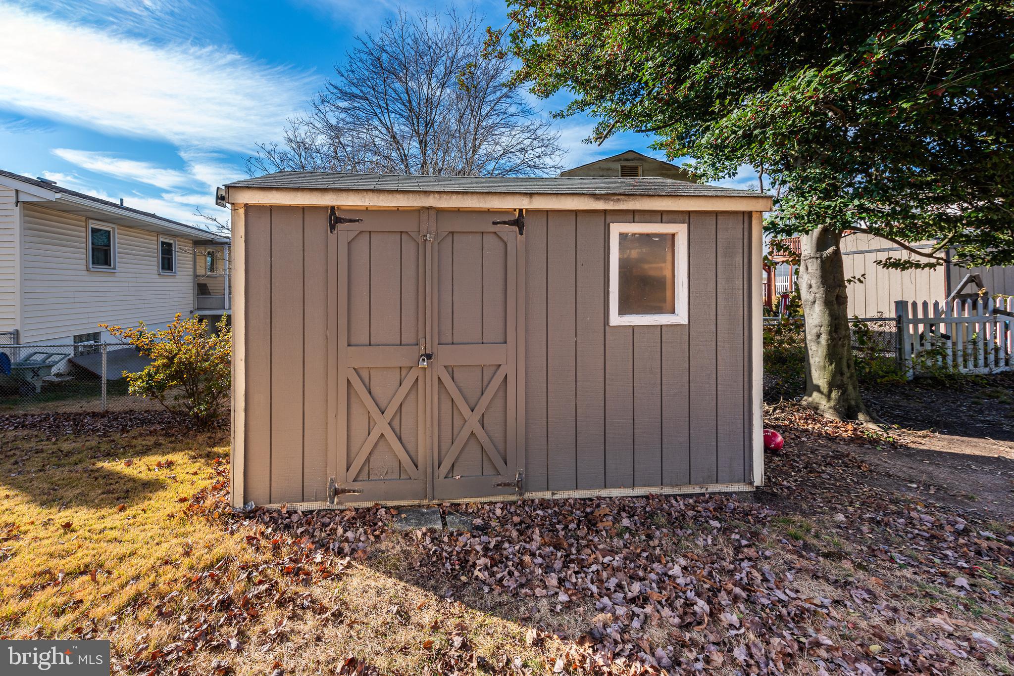 FERNDALE FARMS - Residential Lease