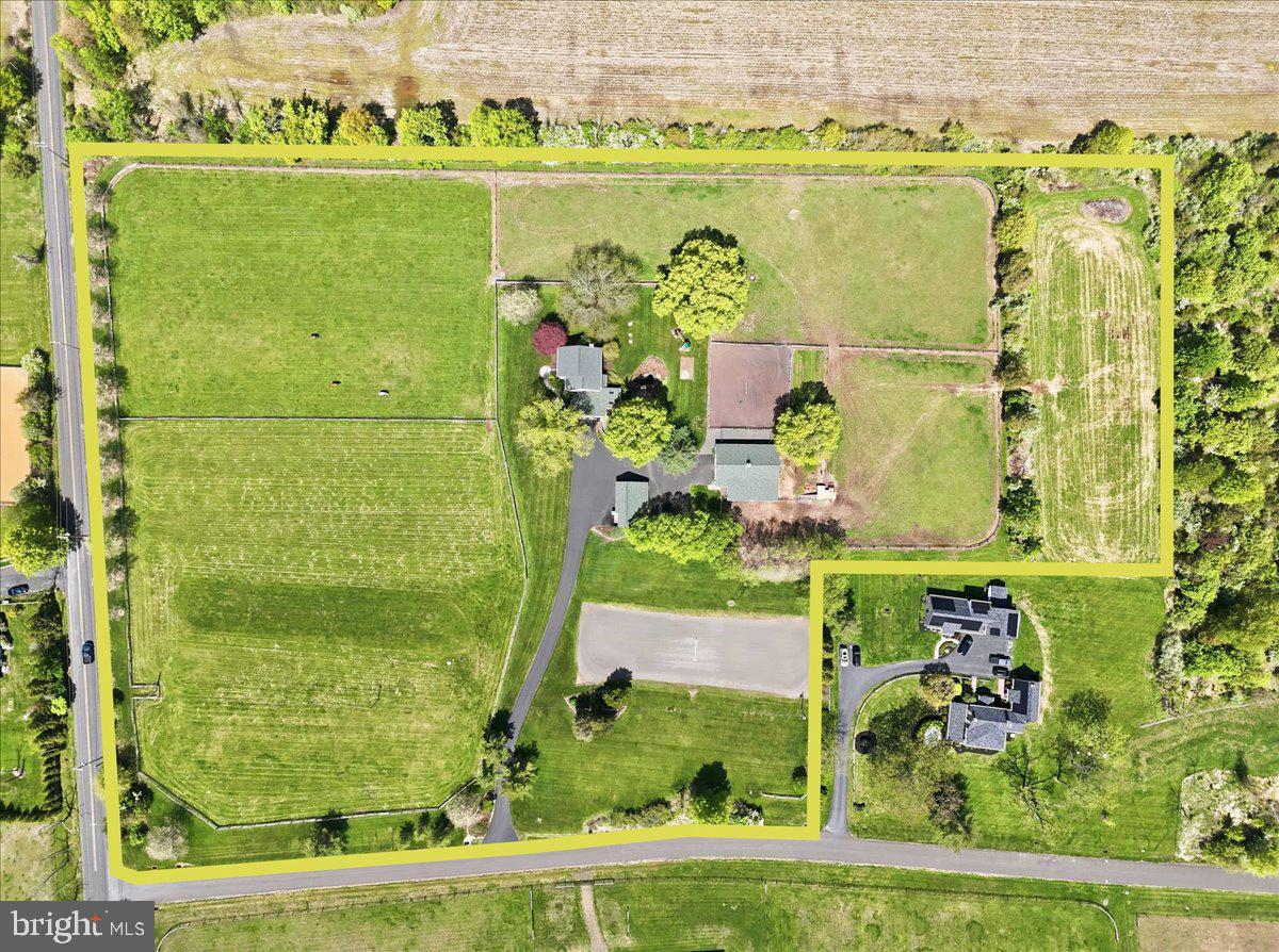 6423 BLUEBERRY LANE