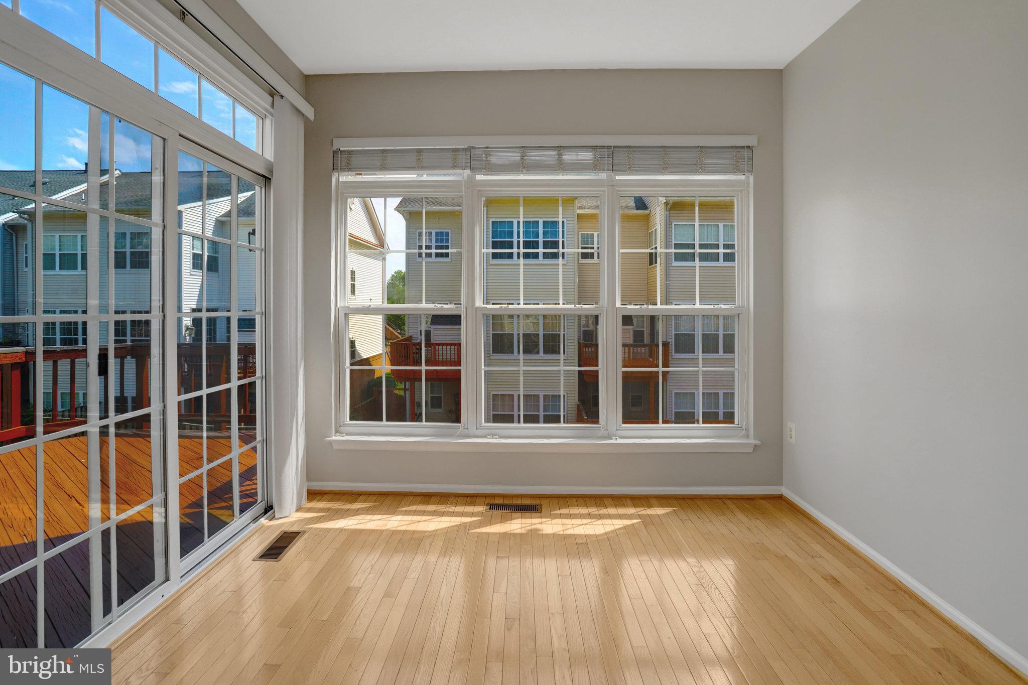 TOWNES OF MANCHESTER WOODS - Residential Lease