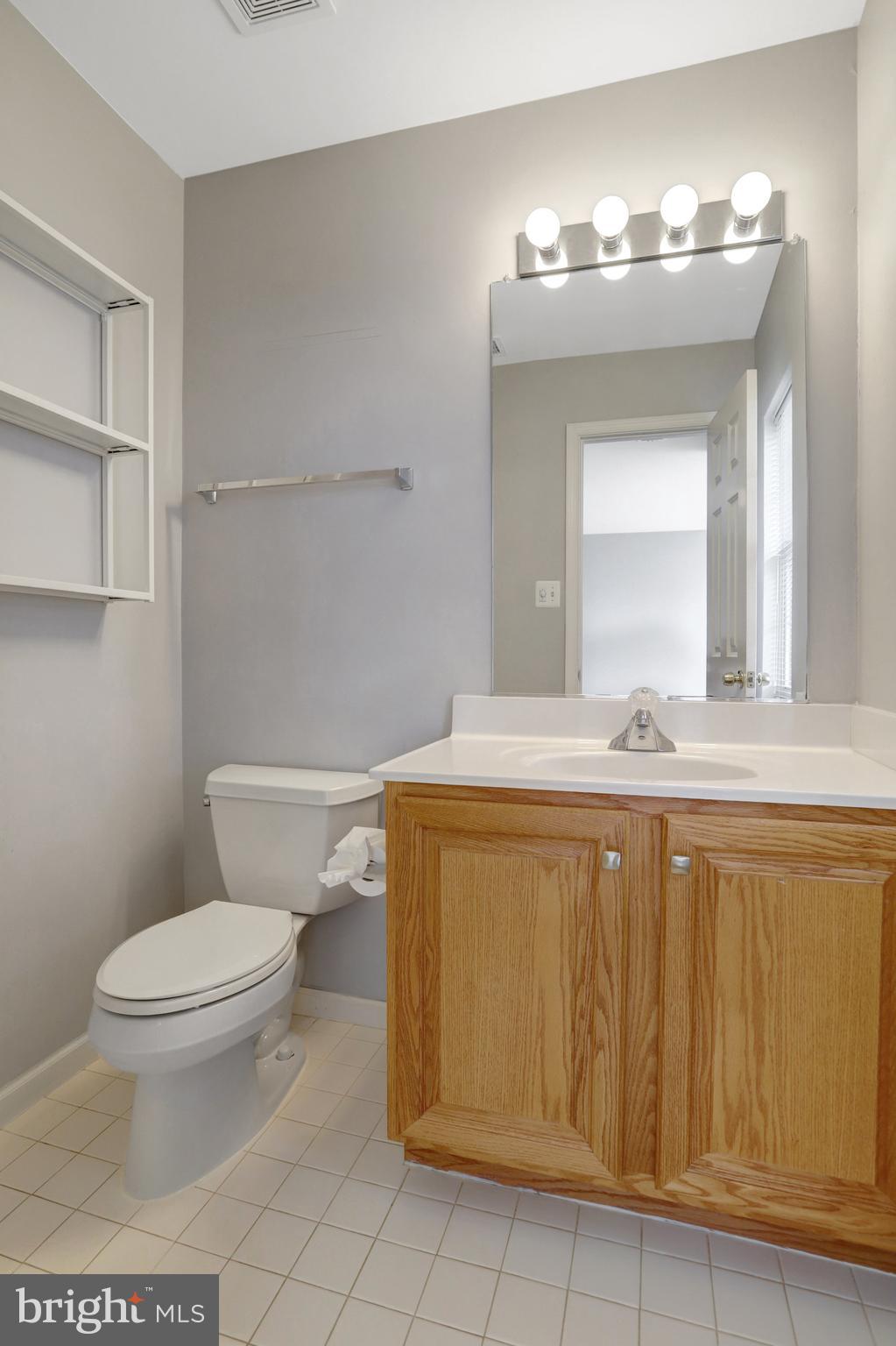 TOWNES OF MANCHESTER WOODS - Residential Lease