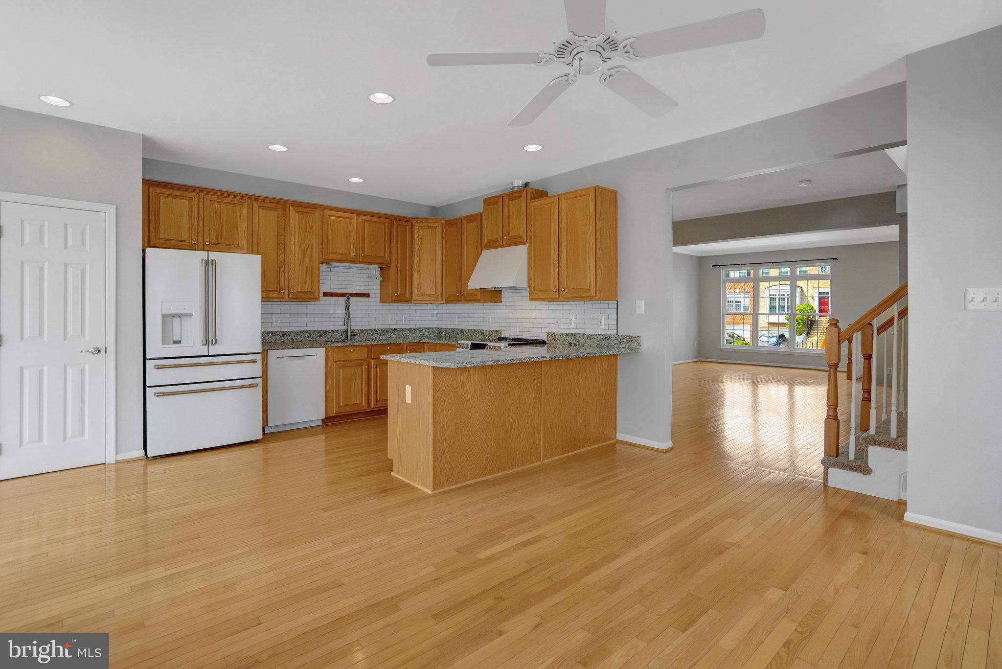 TOWNES OF MANCHESTER WOODS - Residential Lease