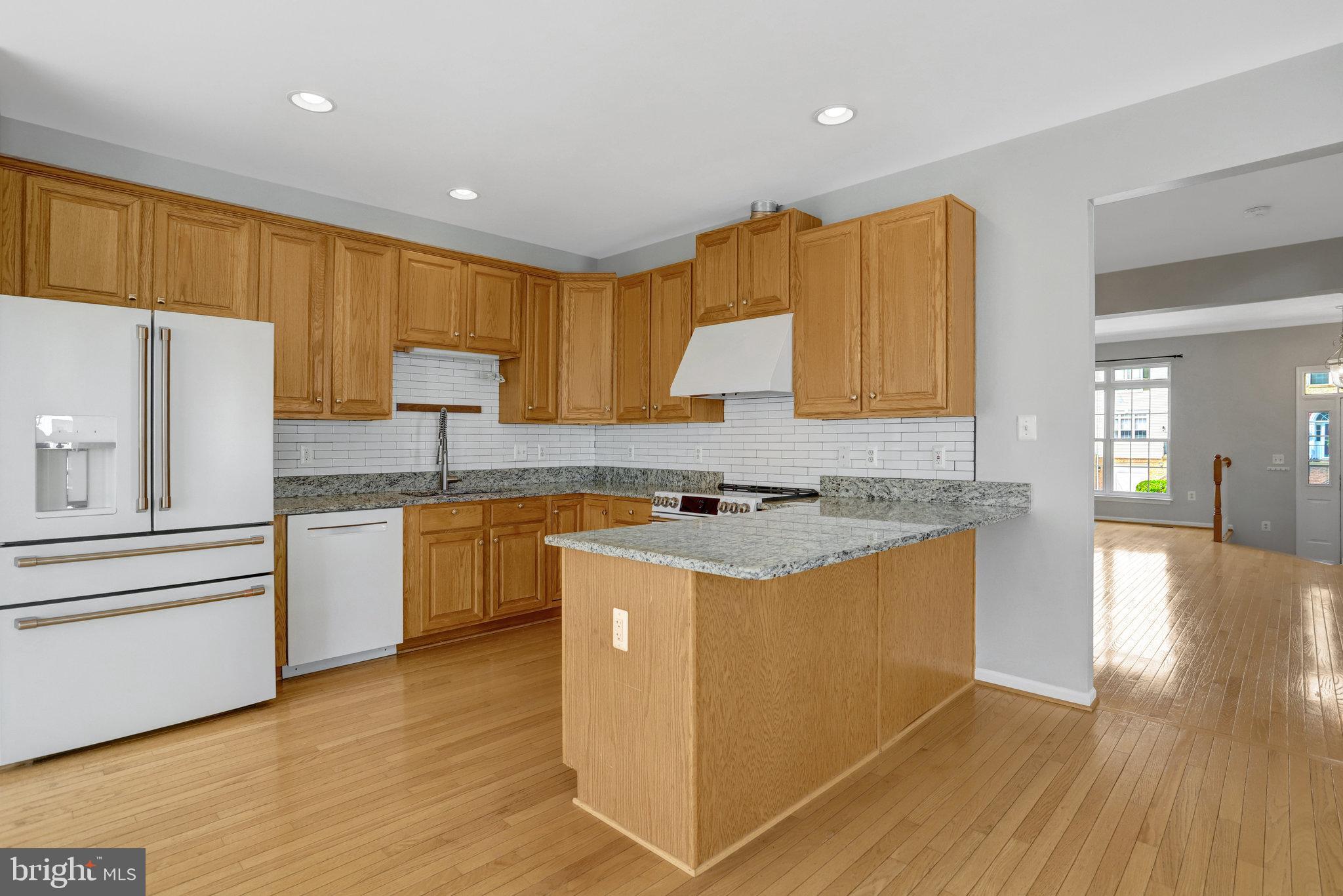 TOWNES OF MANCHESTER WOODS - Residential Lease