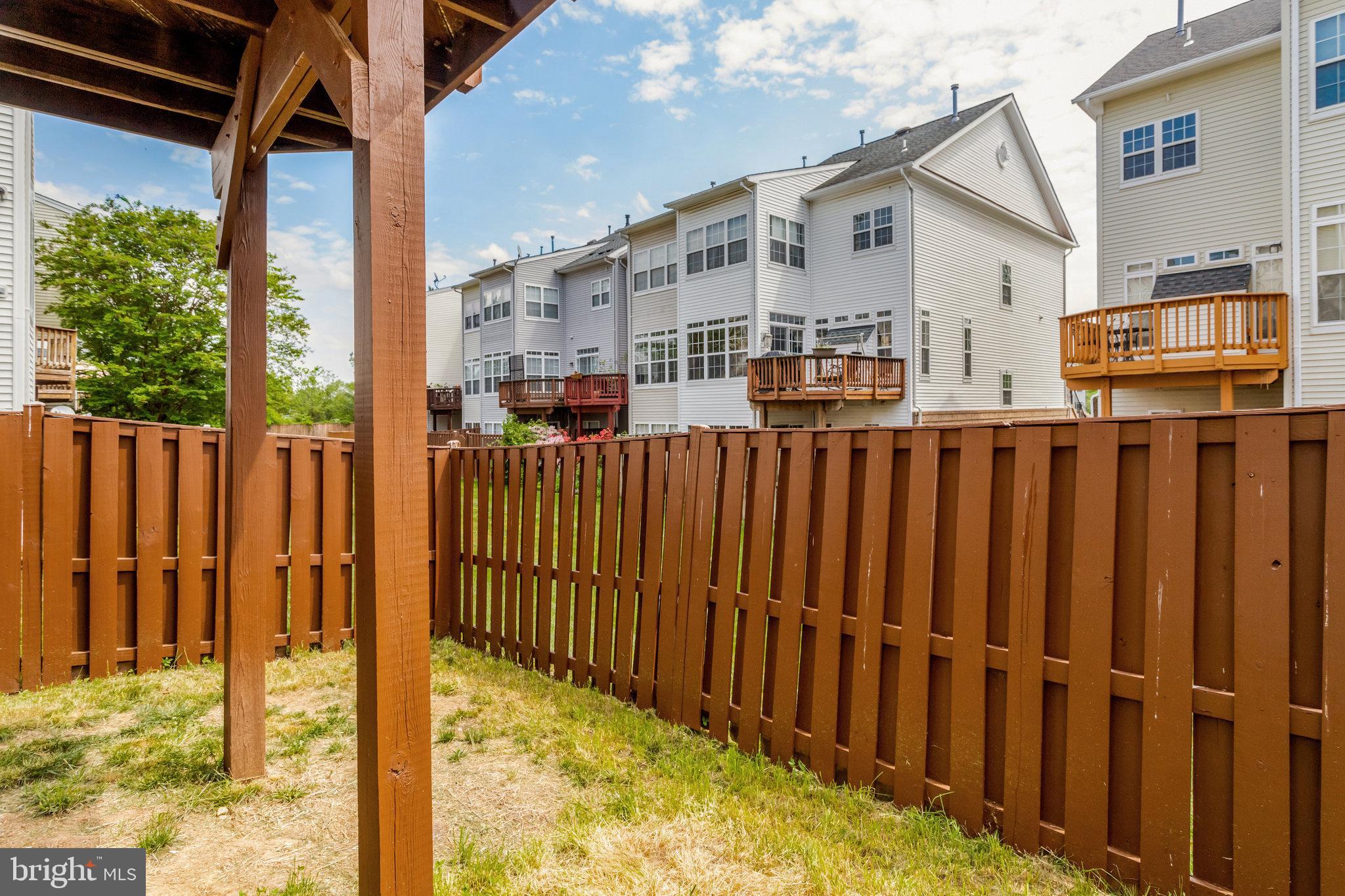 TOWNES OF MANCHESTER WOODS - Residential Lease