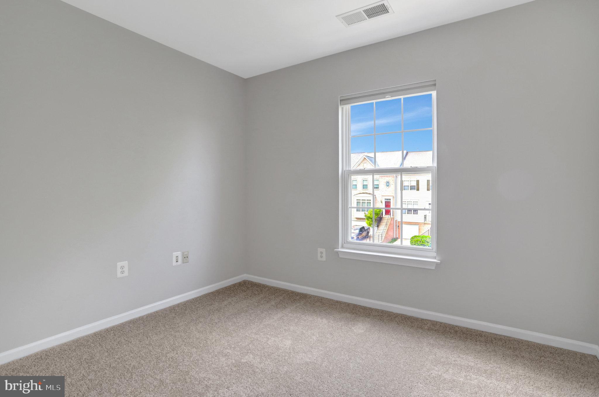 TOWNES OF MANCHESTER WOODS - Residential Lease