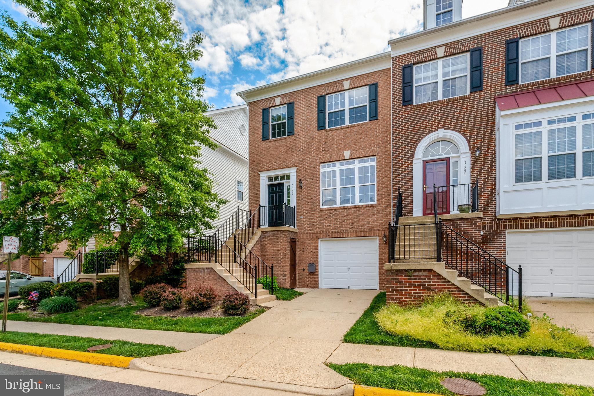 TOWNES OF MANCHESTER WOODS - Residential Lease