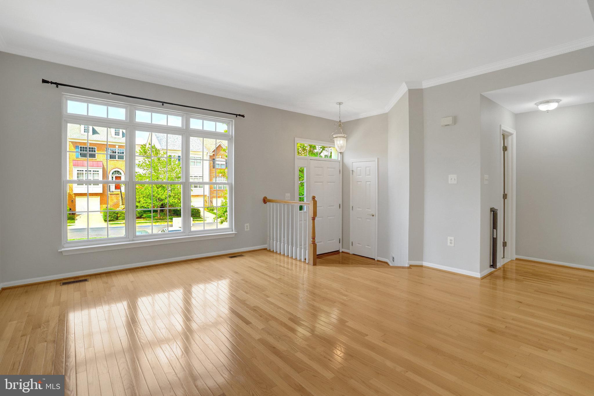 TOWNES OF MANCHESTER WOODS - Residential Lease