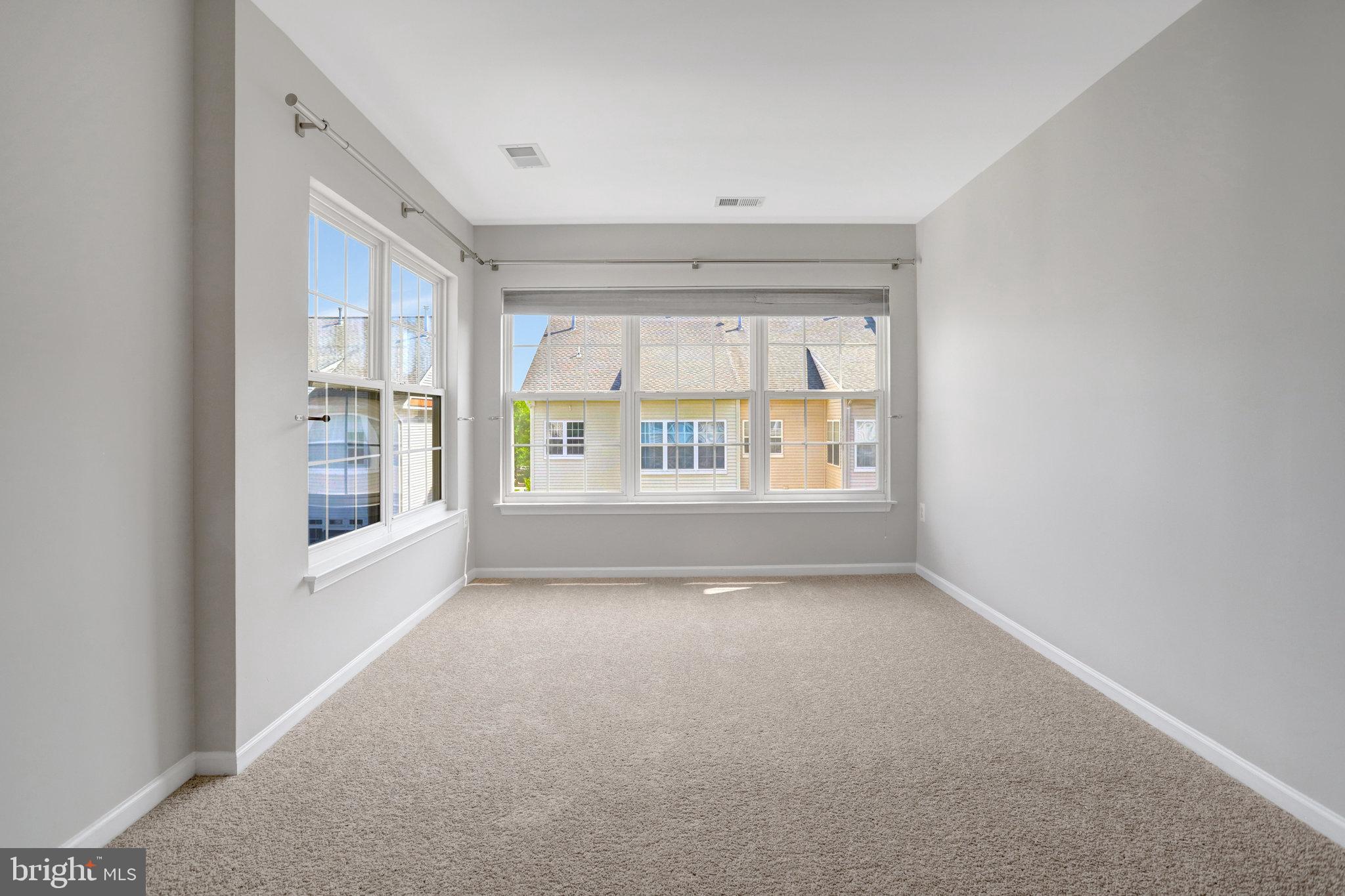 TOWNES OF MANCHESTER WOODS - Residential Lease