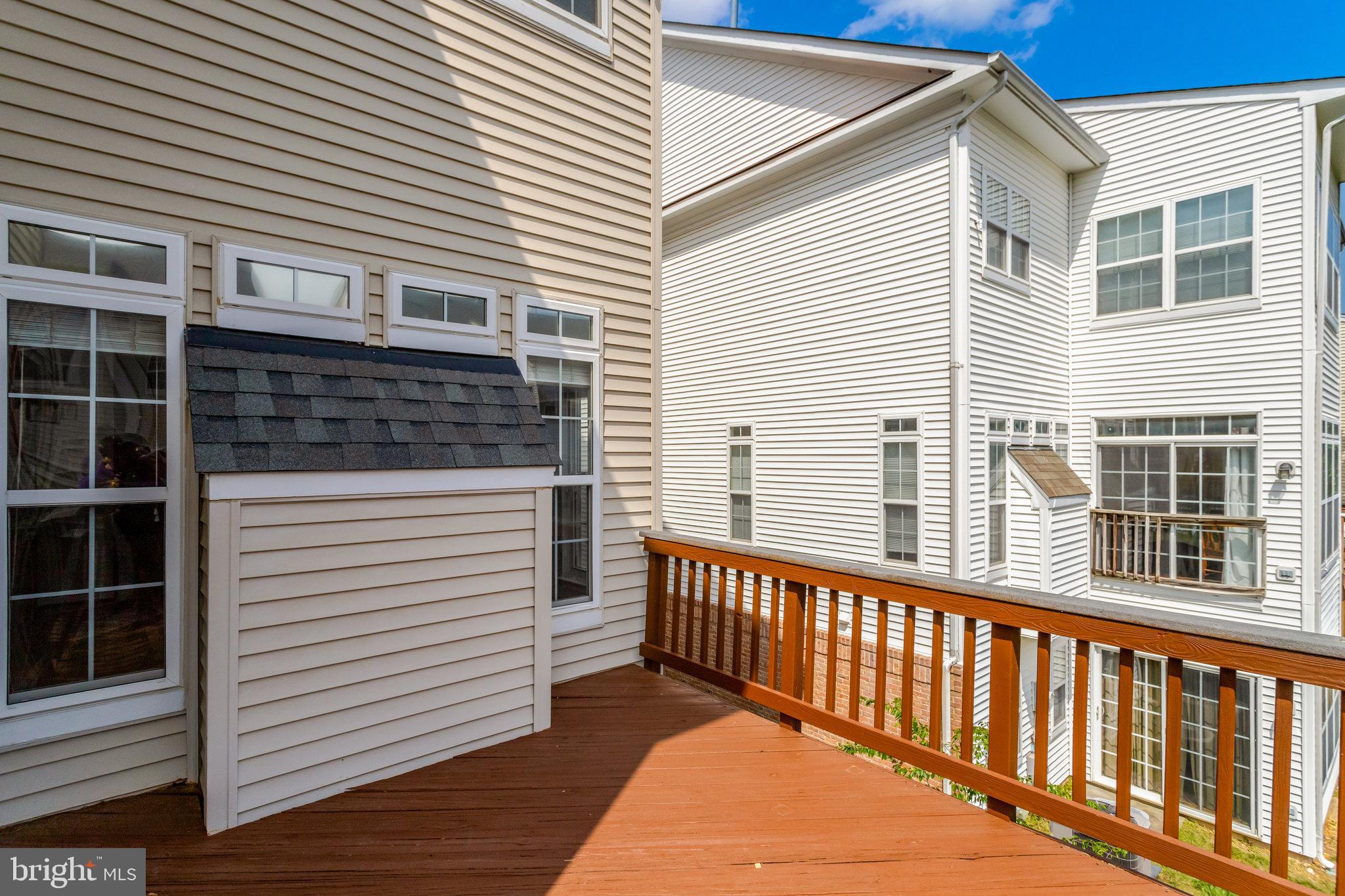 TOWNES OF MANCHESTER WOODS - Residential Lease