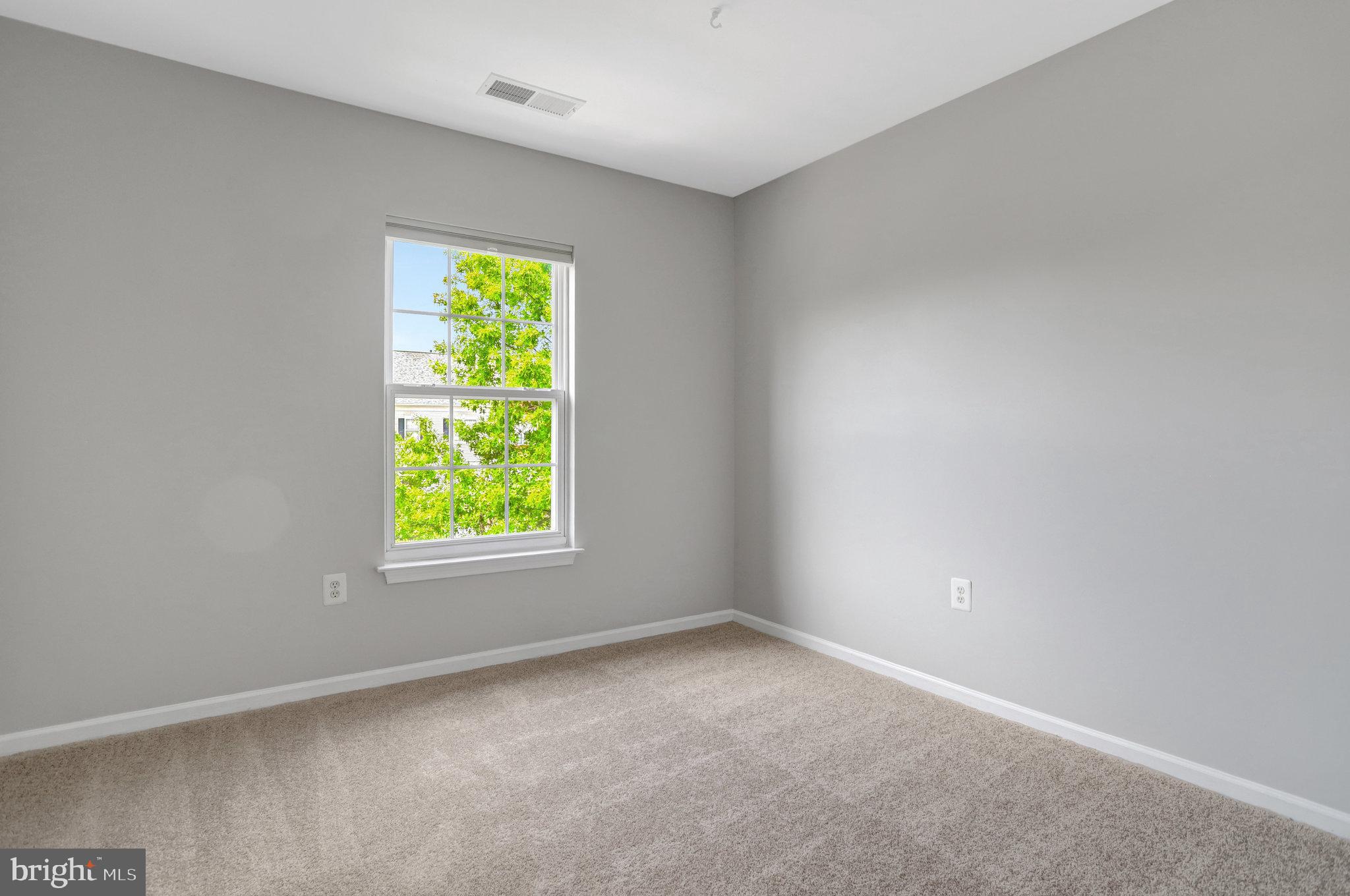 TOWNES OF MANCHESTER WOODS - Residential Lease