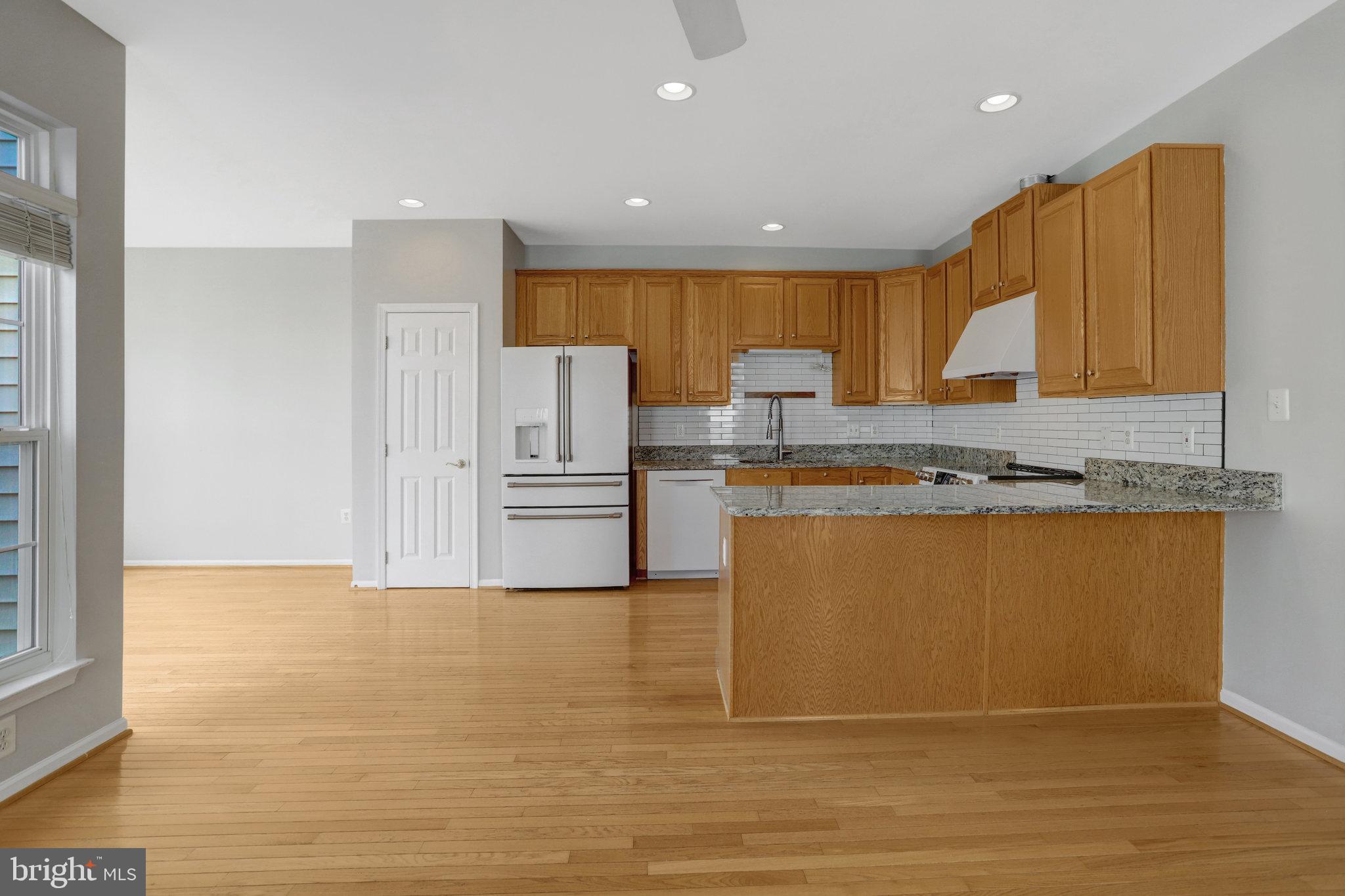 TOWNES OF MANCHESTER WOODS - Residential Lease