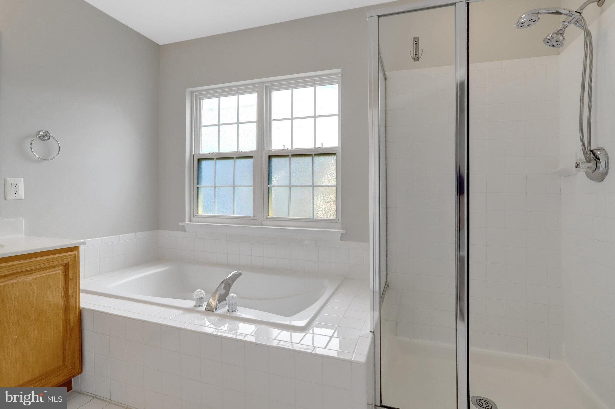 TOWNES OF MANCHESTER WOODS - Residential Lease