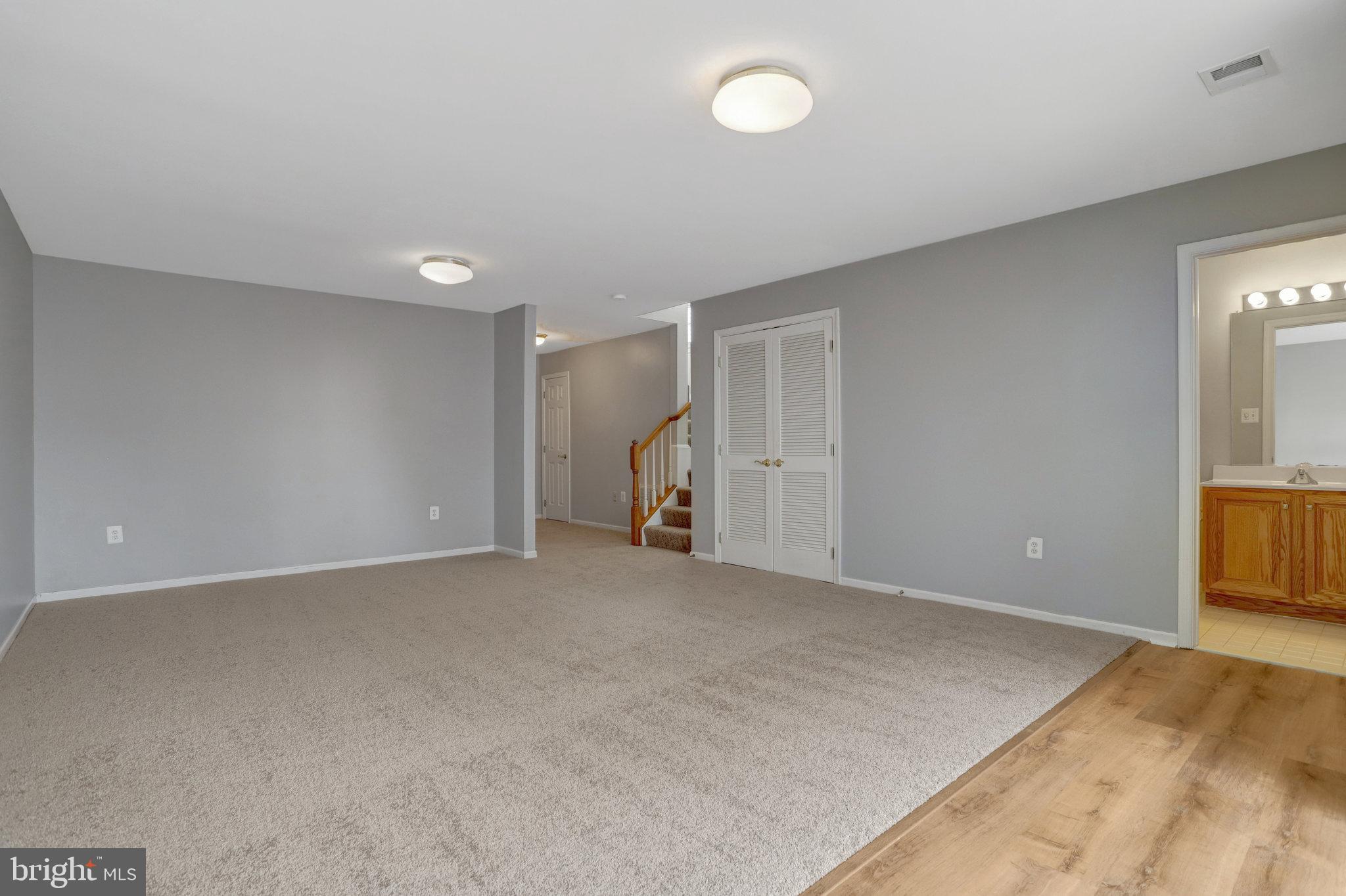 TOWNES OF MANCHESTER WOODS - Residential Lease