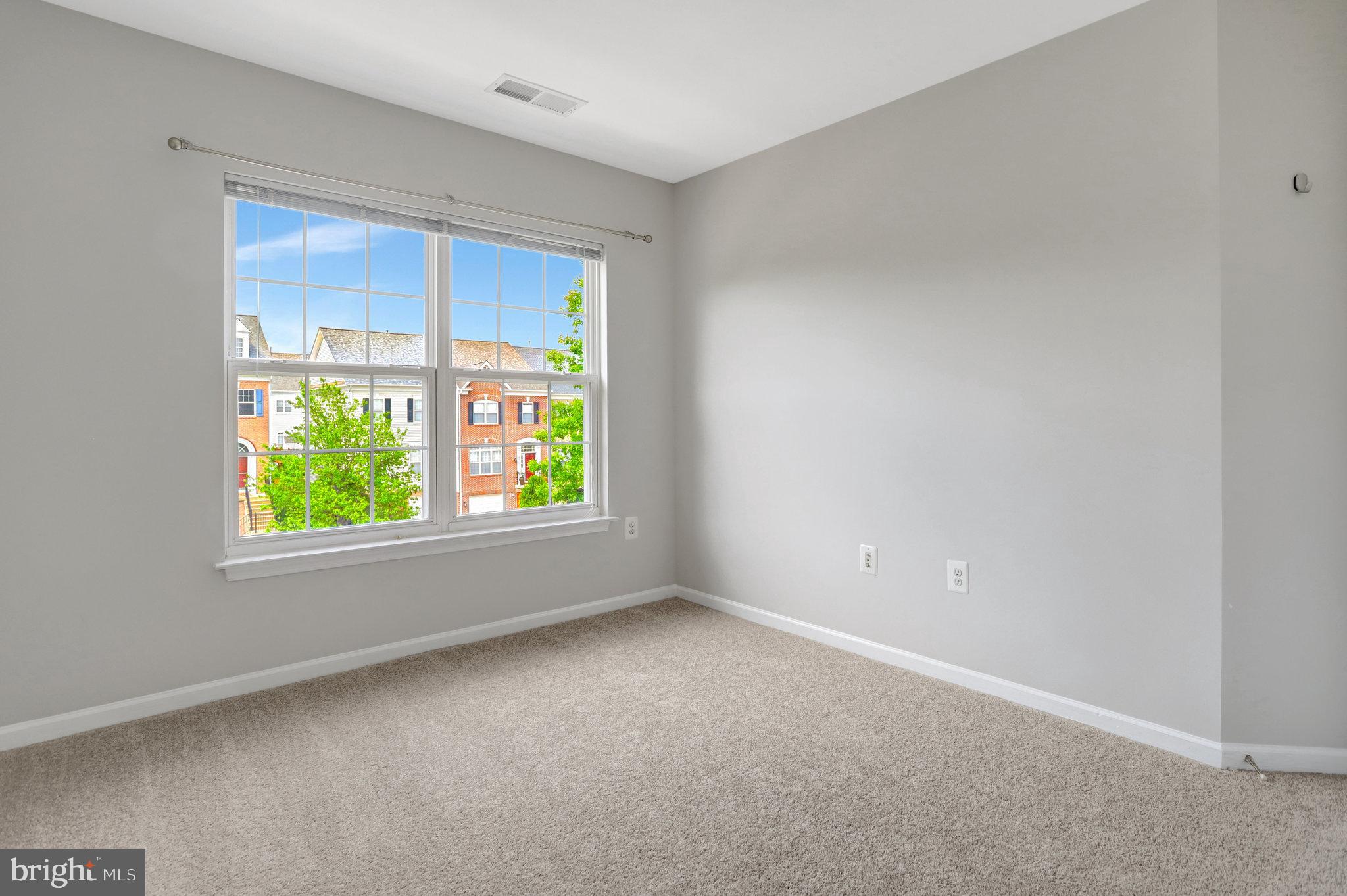 TOWNES OF MANCHESTER WOODS - Residential Lease