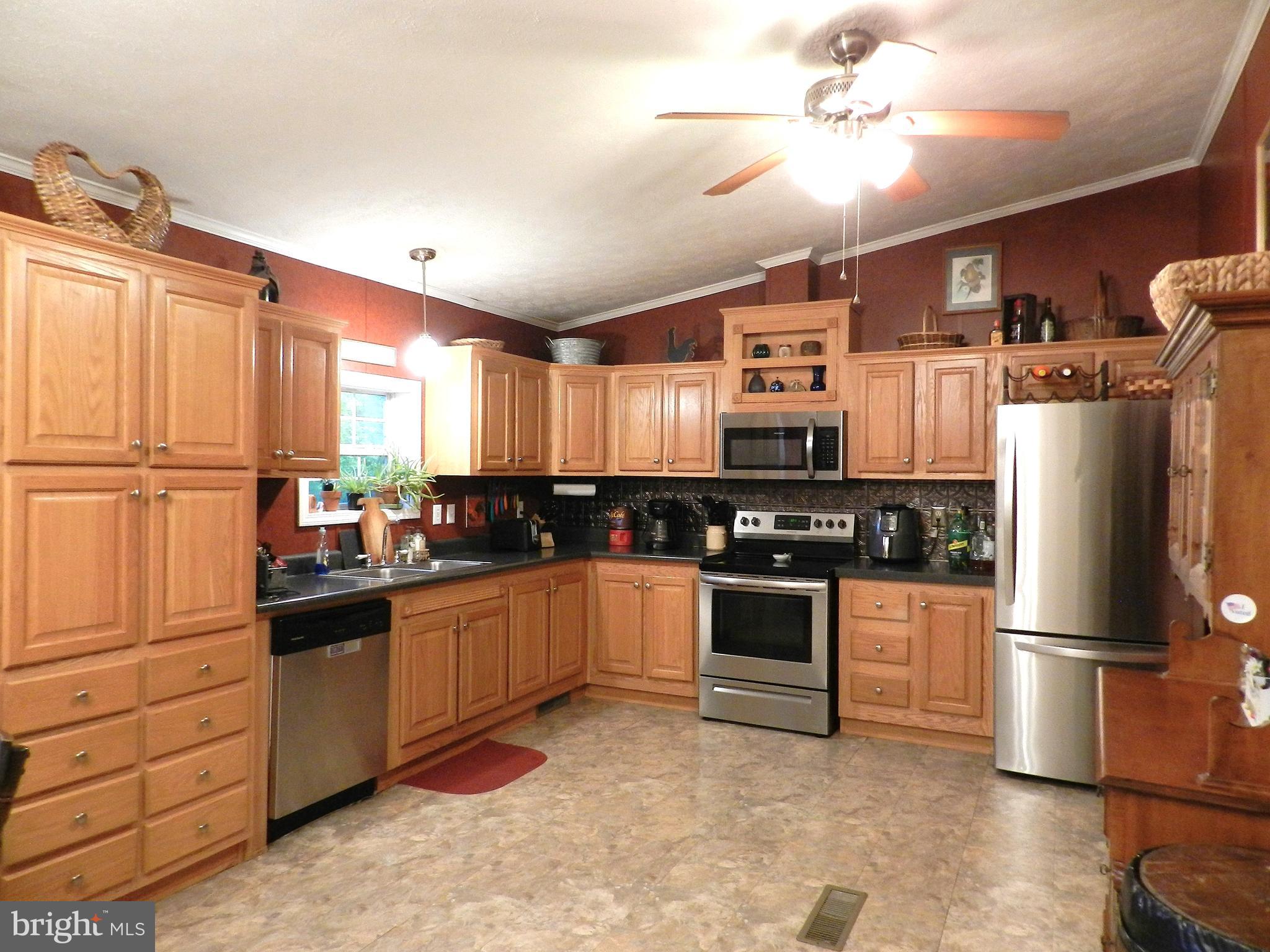 407 VALLEY VIEW LANE